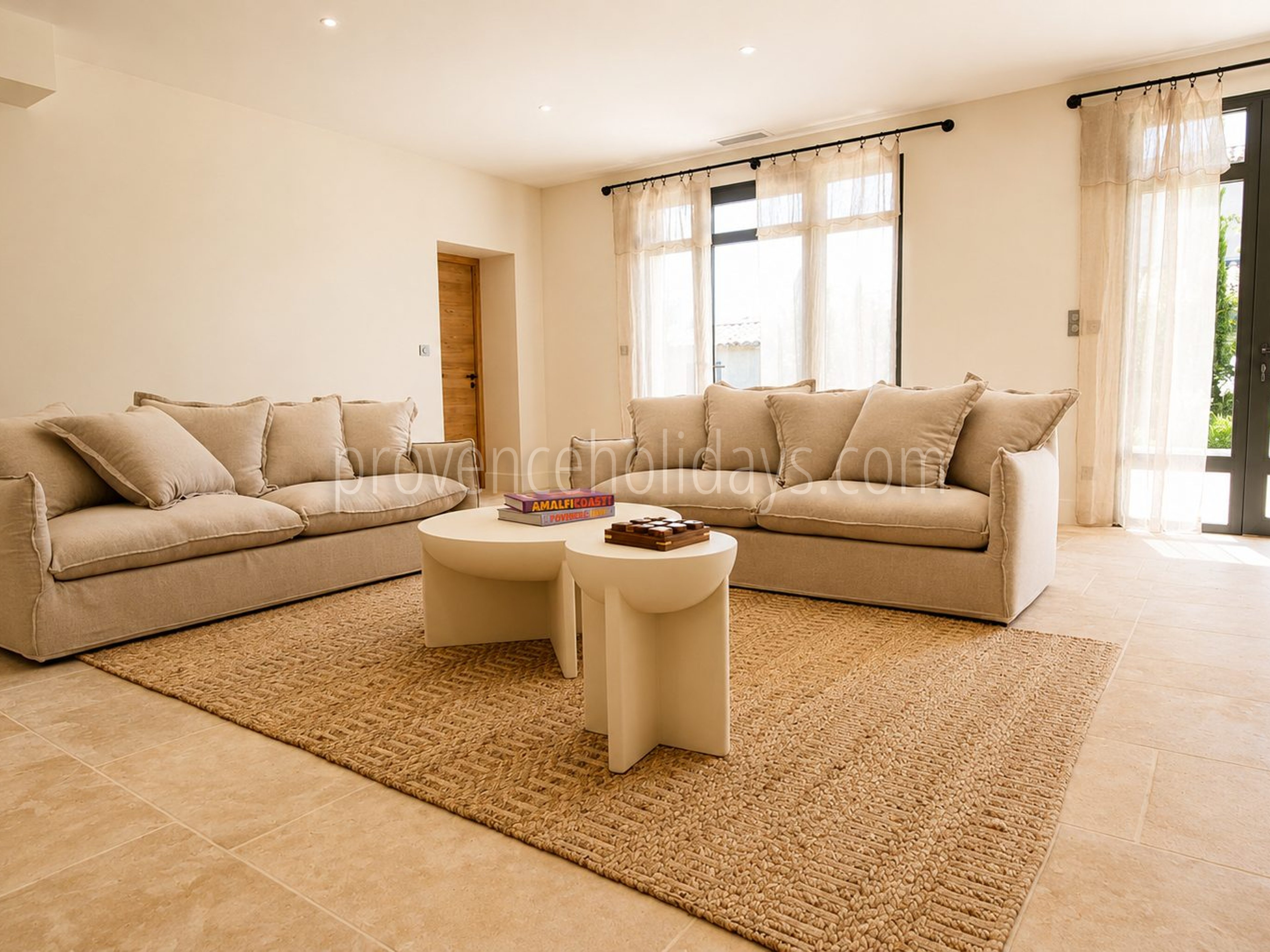 14 - Villa within walking distance of Maussane-les-Alpilles: Villa: Interior