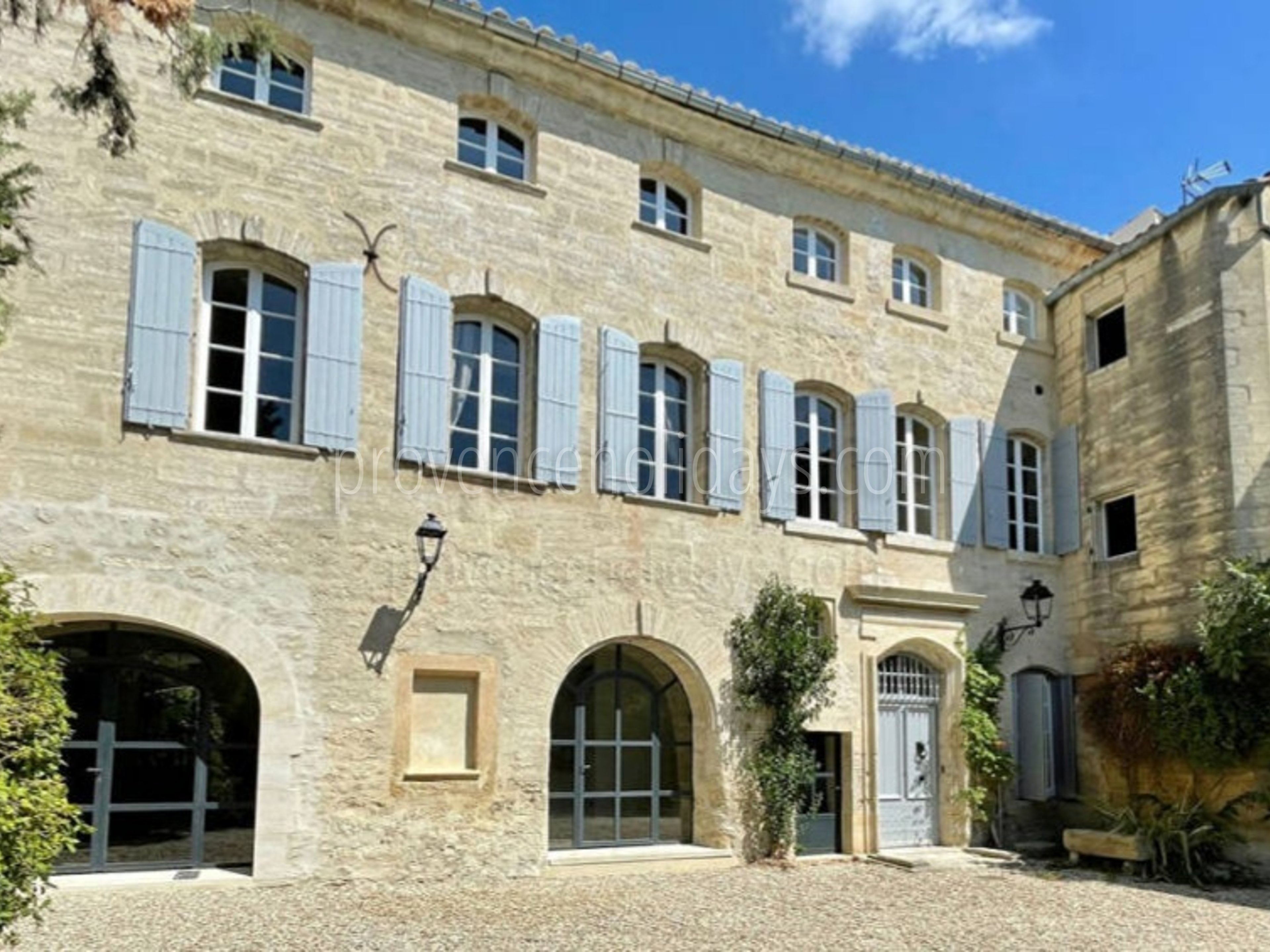 57 - La Bâtisse d\'Uzès: Villa: Exterior