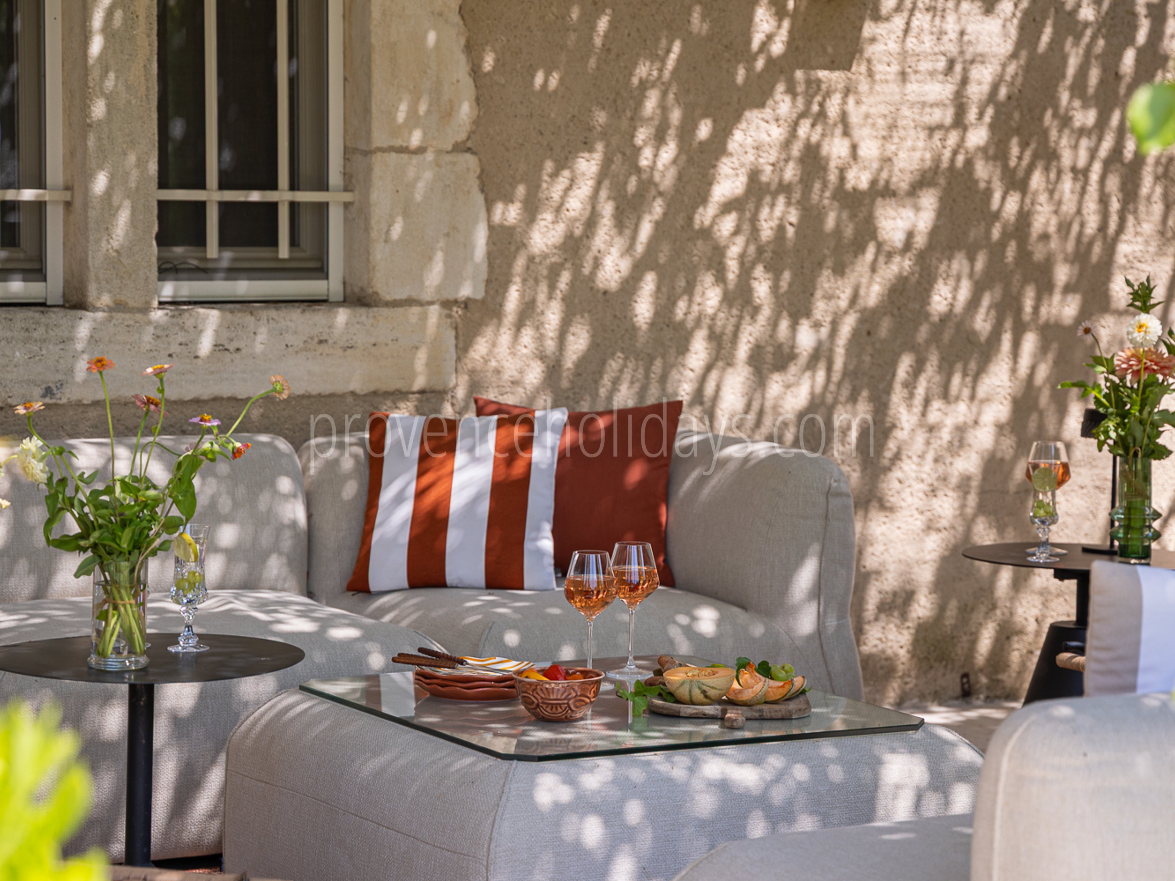 34 - Le Mas des Magnans: Villa: Exterior