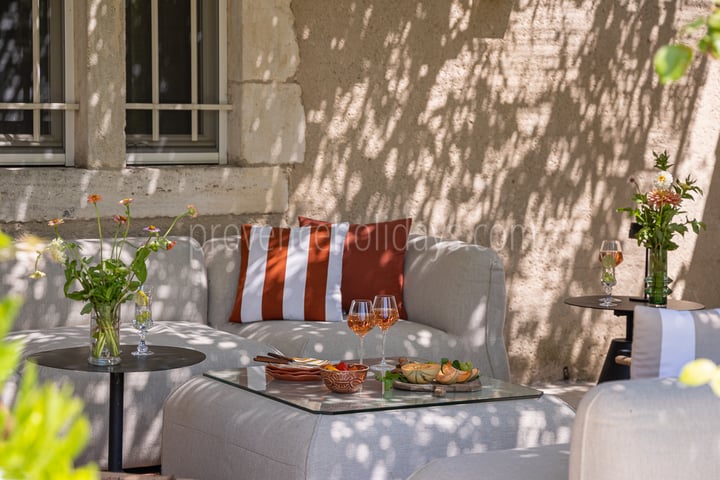 34 - Le Mas des Magnans: Villa: Exterior