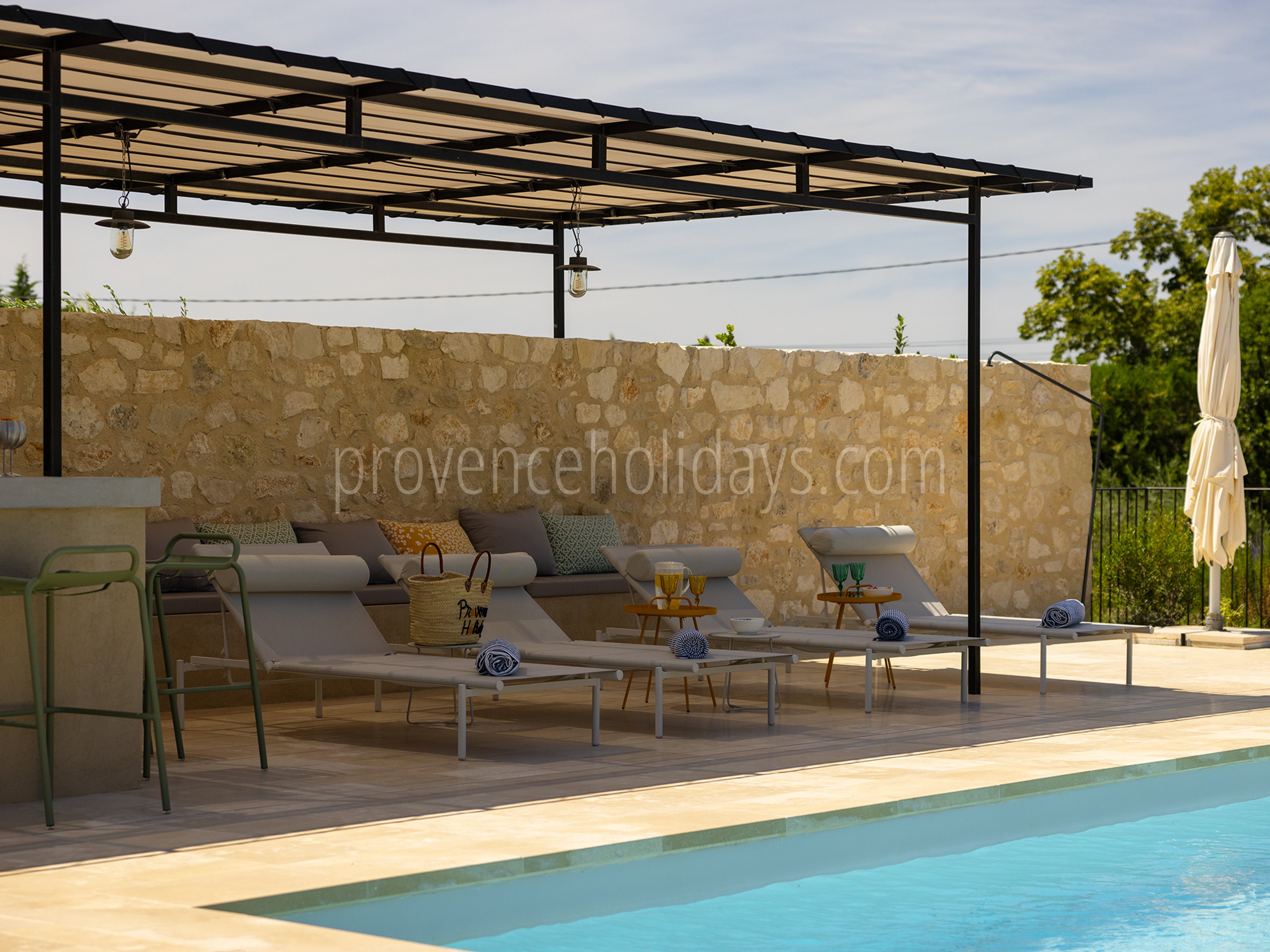 76 - Mas de la Lône: Villa: Pool