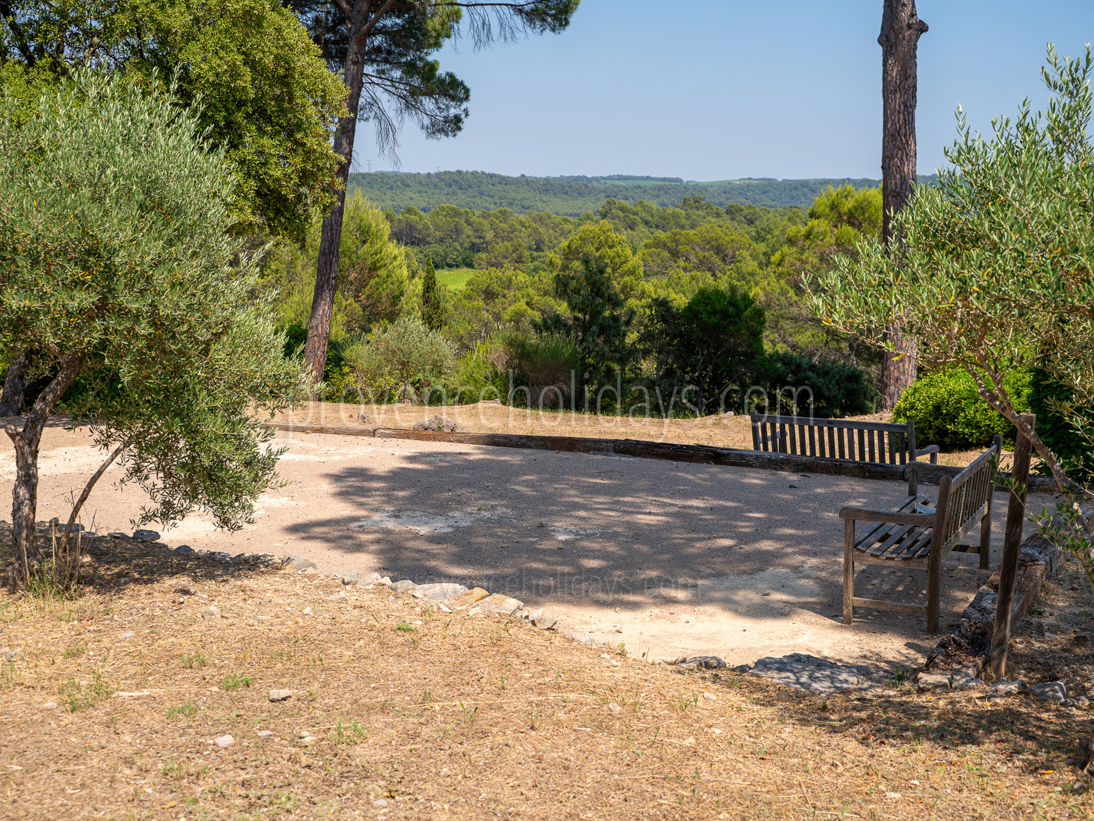 4 - Bastide des Figuiers: Villa: Exterior
