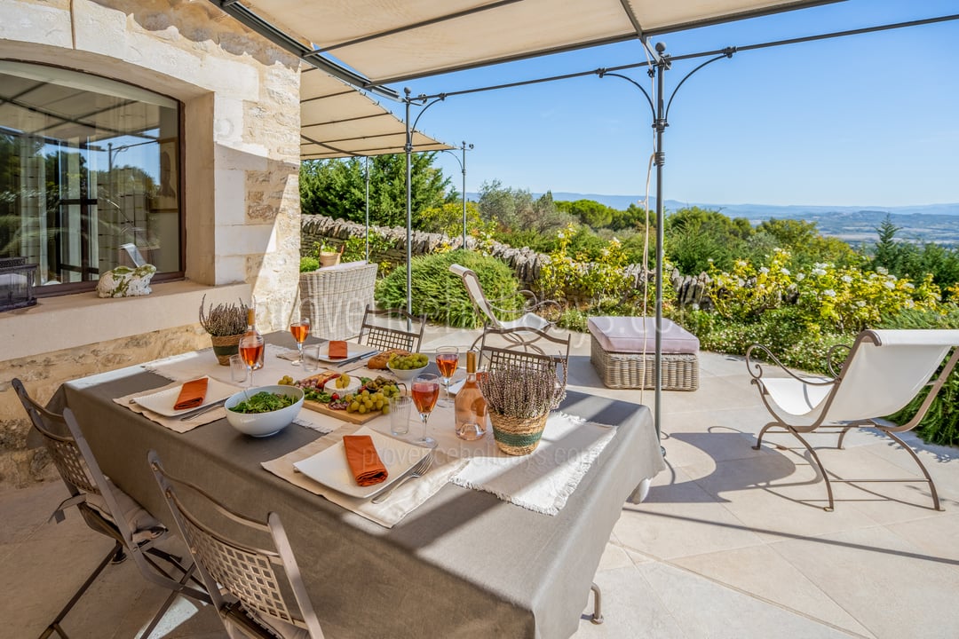 8 - Mas du Petit Luberon: Villa: Exterior