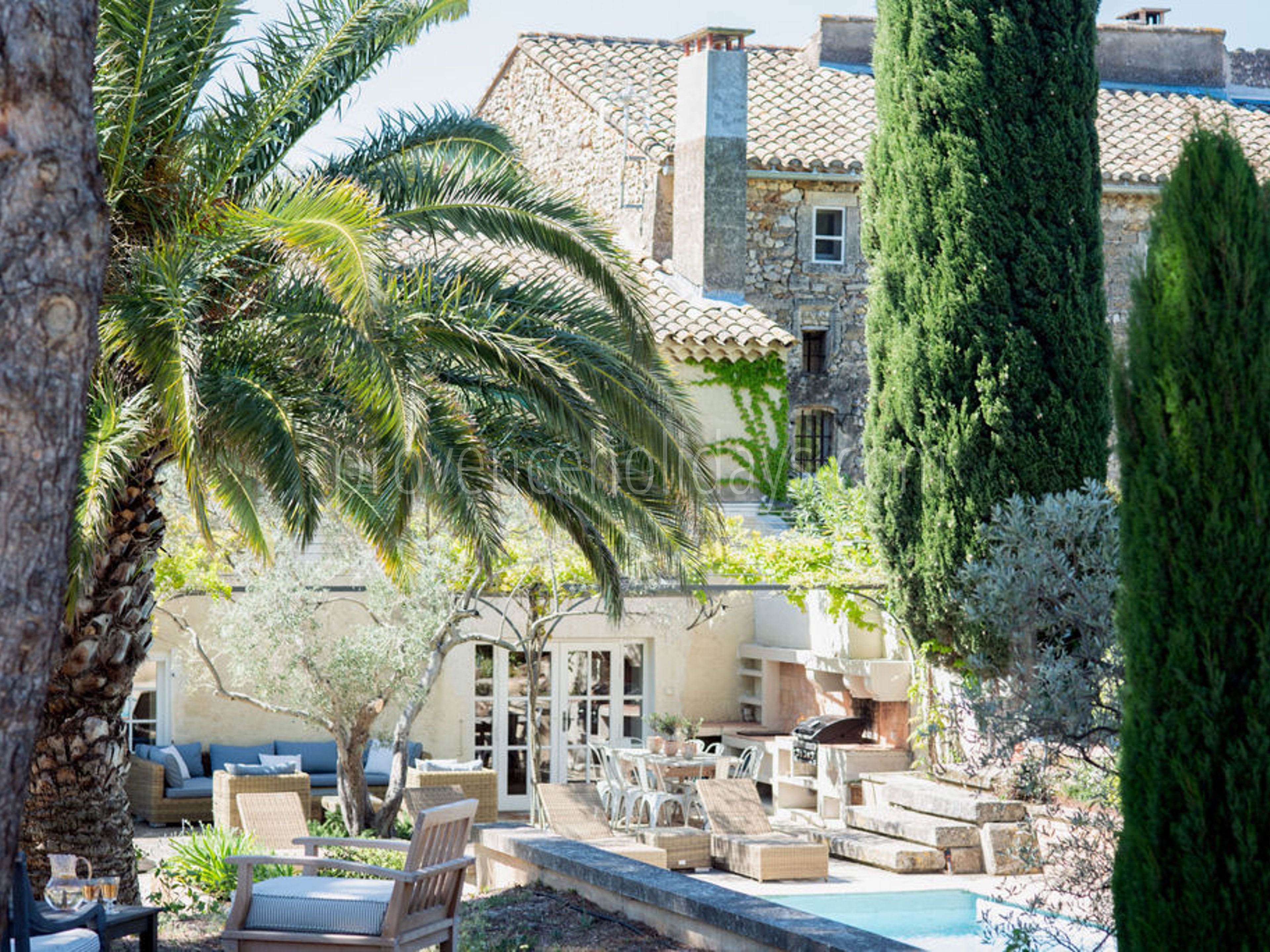 34 - Mas Mouriès: Villa: Exterior