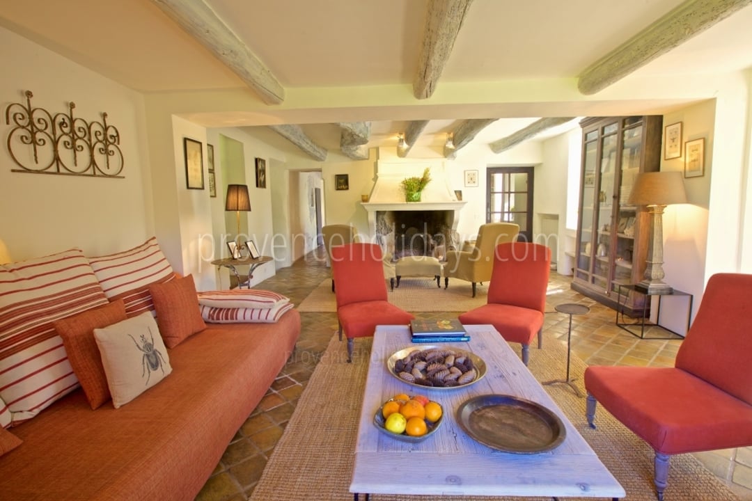 32 - Mas des Lavandes: Villa: Interior