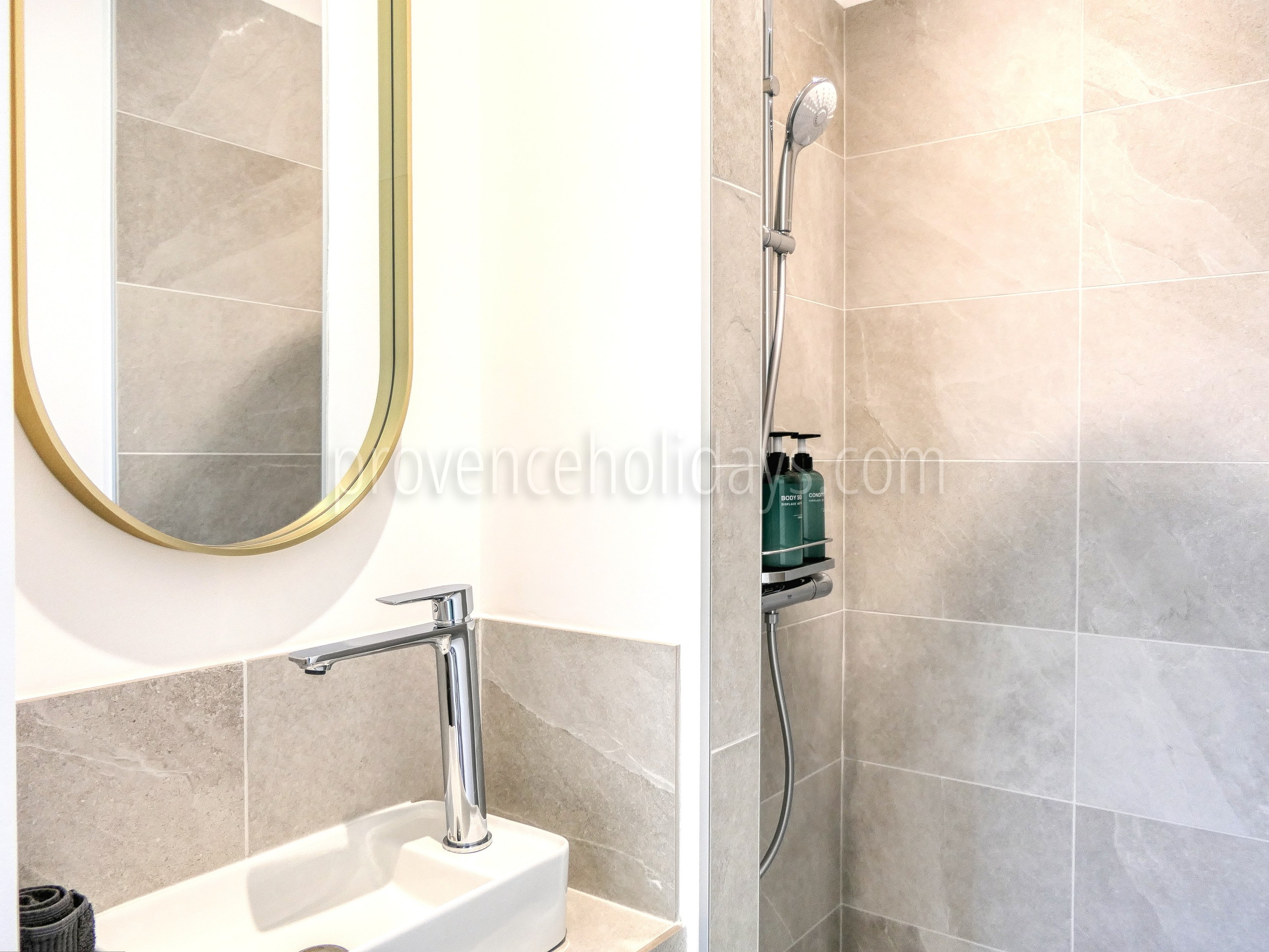 22 - Villa Florensia: Villa: Bathroom