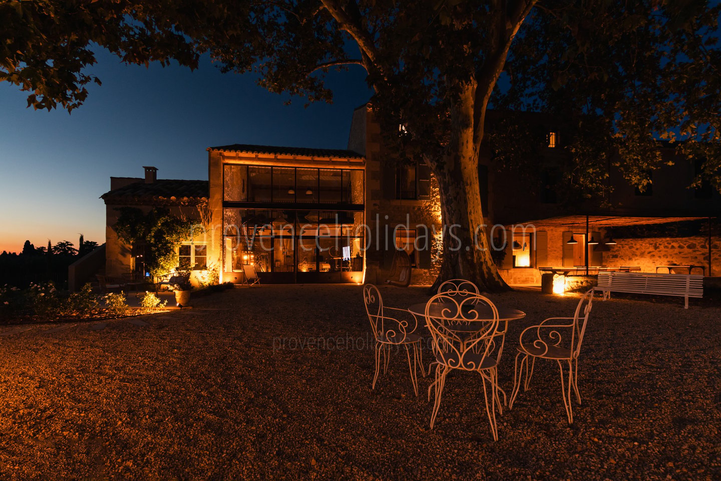 24 - Mas des Pommiers: Villa: Exterior