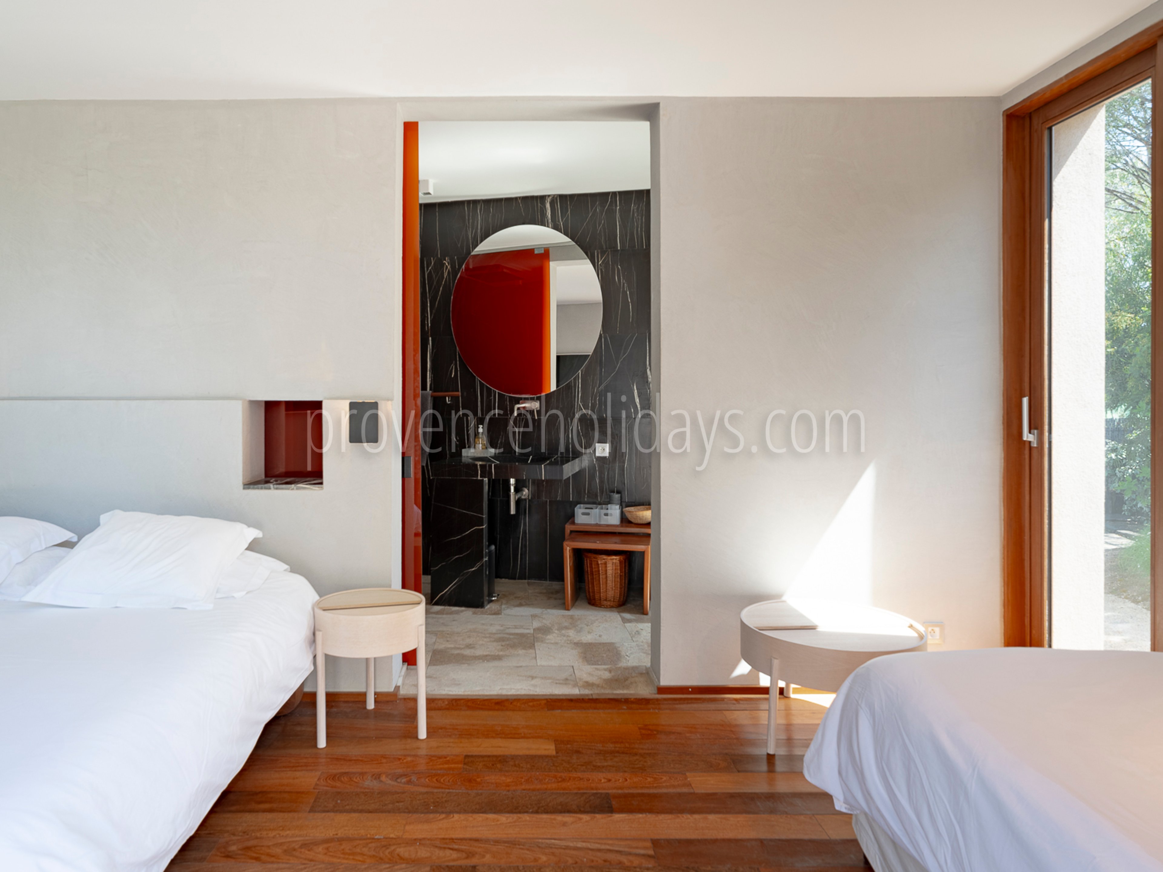 29 - Villa Tahiti: Villa: Bedroom