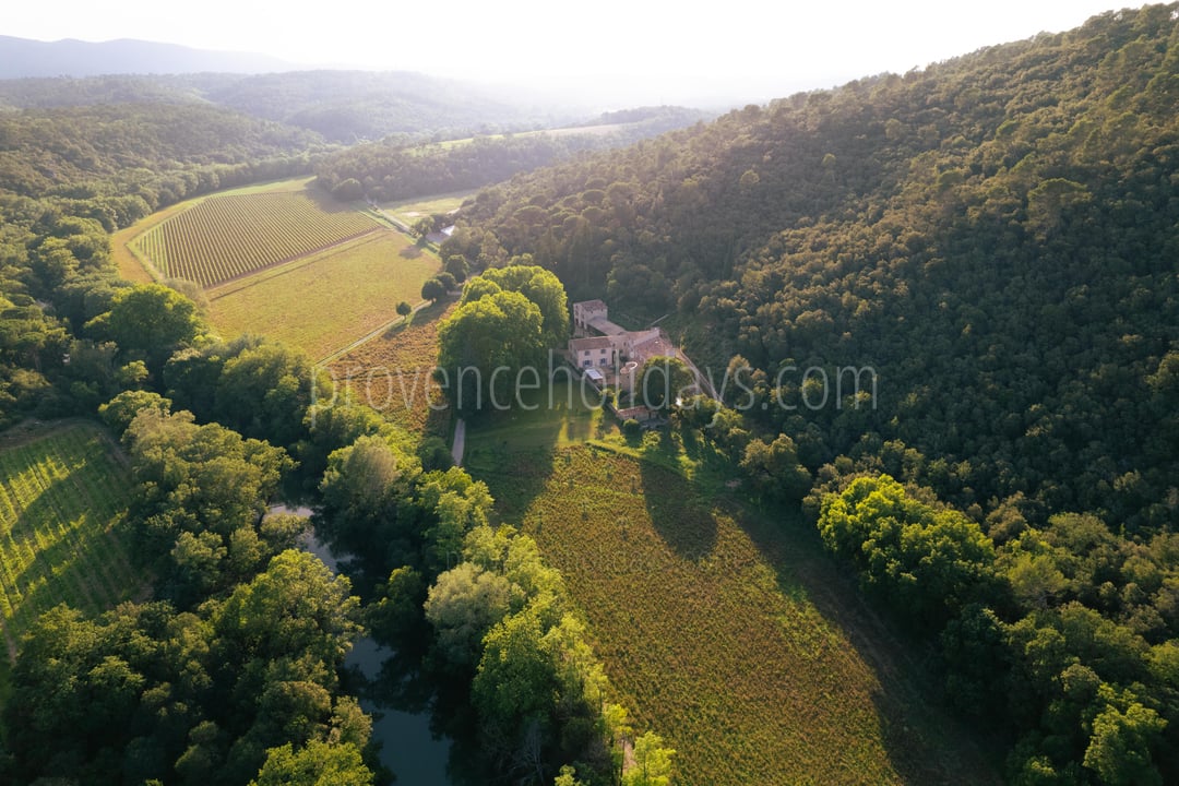 42 - Domaine d\'Isabelle: Villa: Exterior