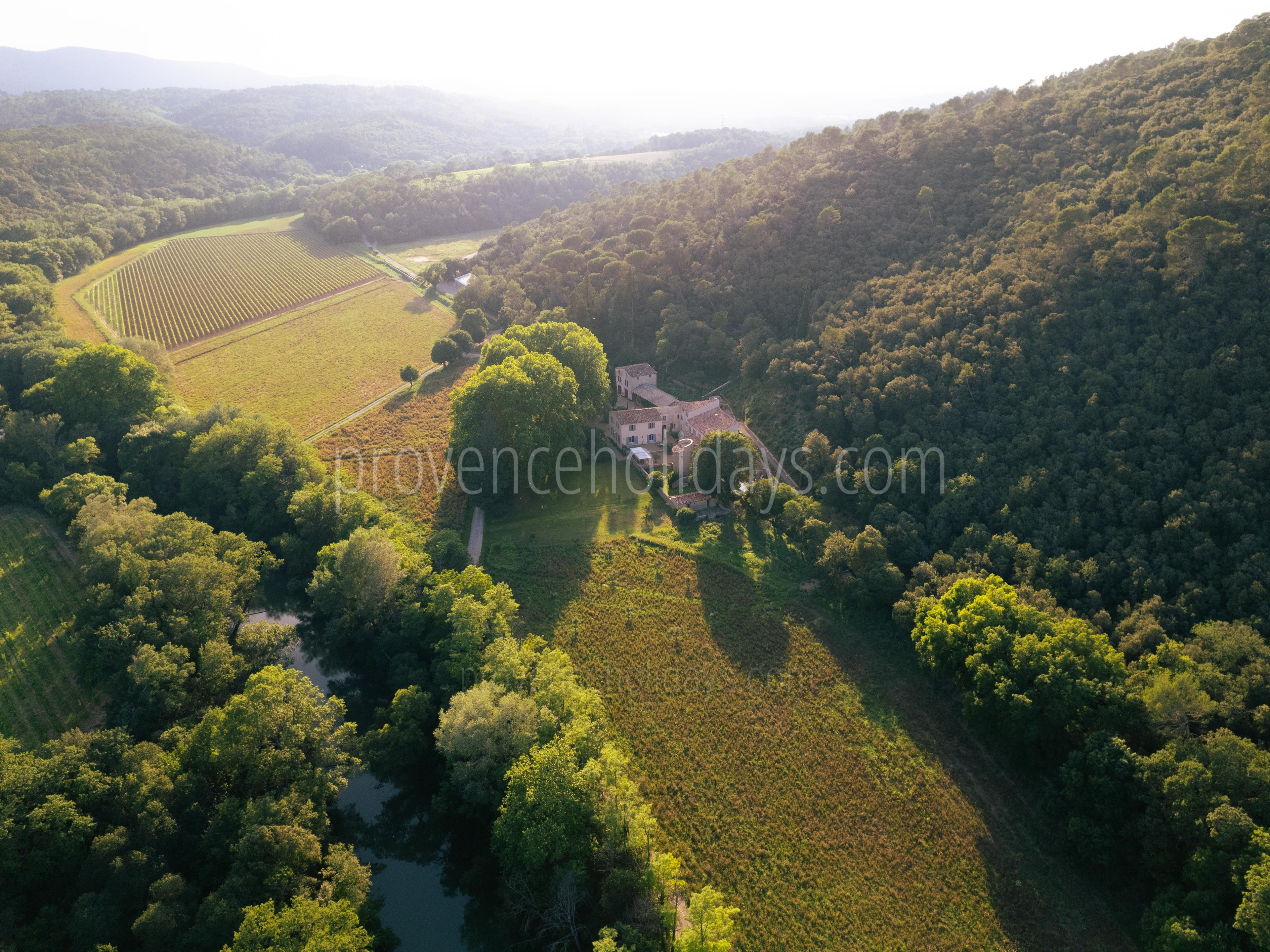 42 - Domaine d\'Isabelle: Villa: Exterior