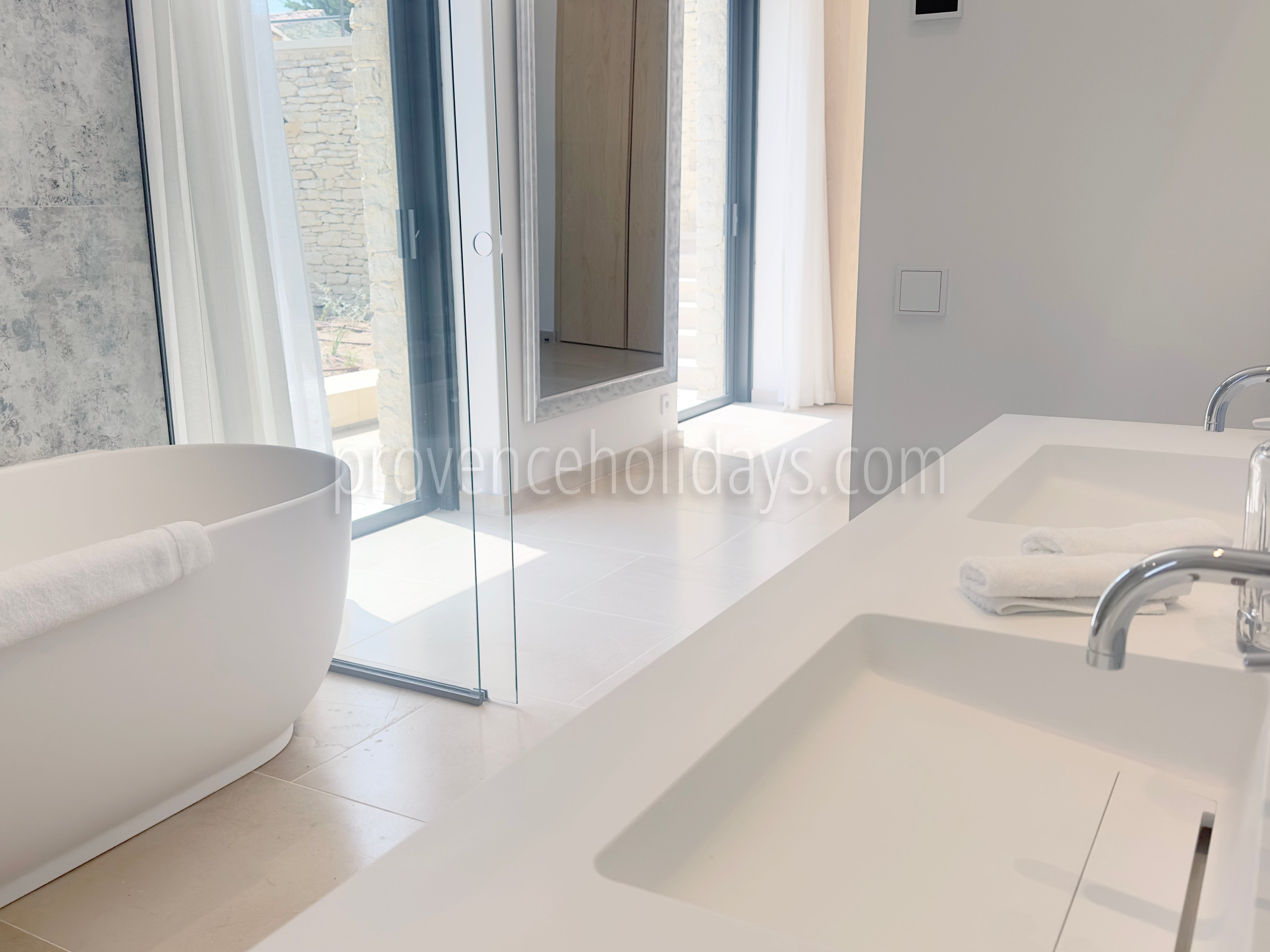 59 - Domaine Altavista: Villa: Bathroom