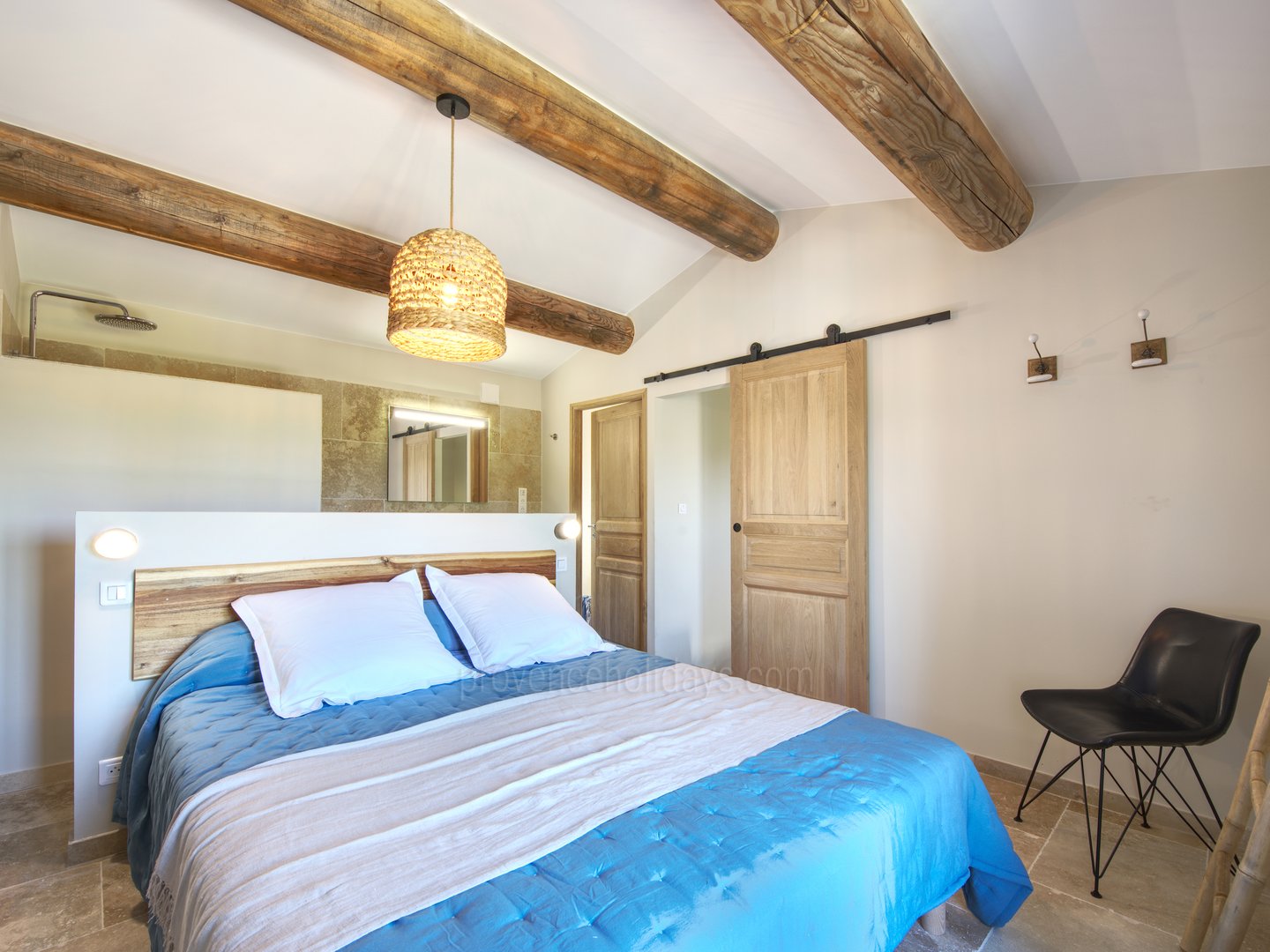 15 - Mazet de Fontvieille: Villa: Bedroom