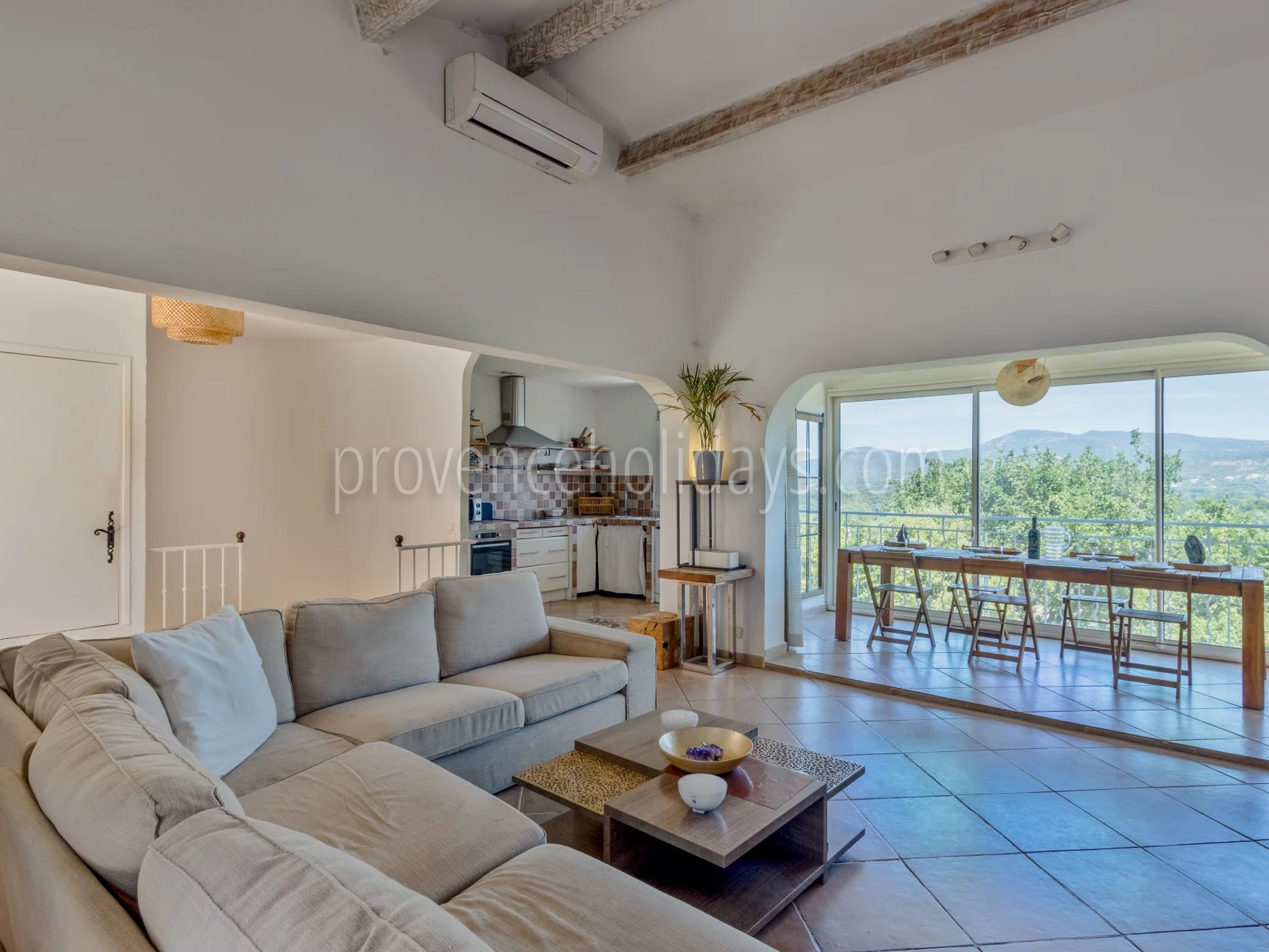 26 - Quiet house in Gassin: Villa: Interior