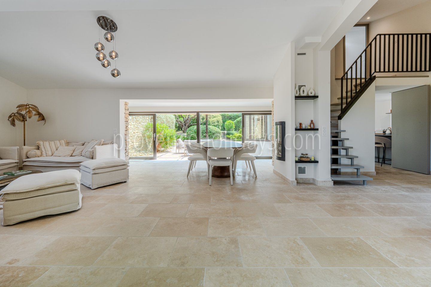2 - Mas de la Rivière Secrète: Villa: Interior