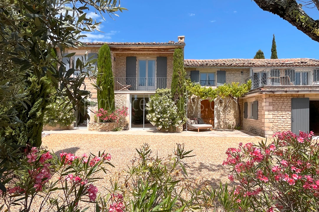 41 - Villa Kermès: Villa: Exterior