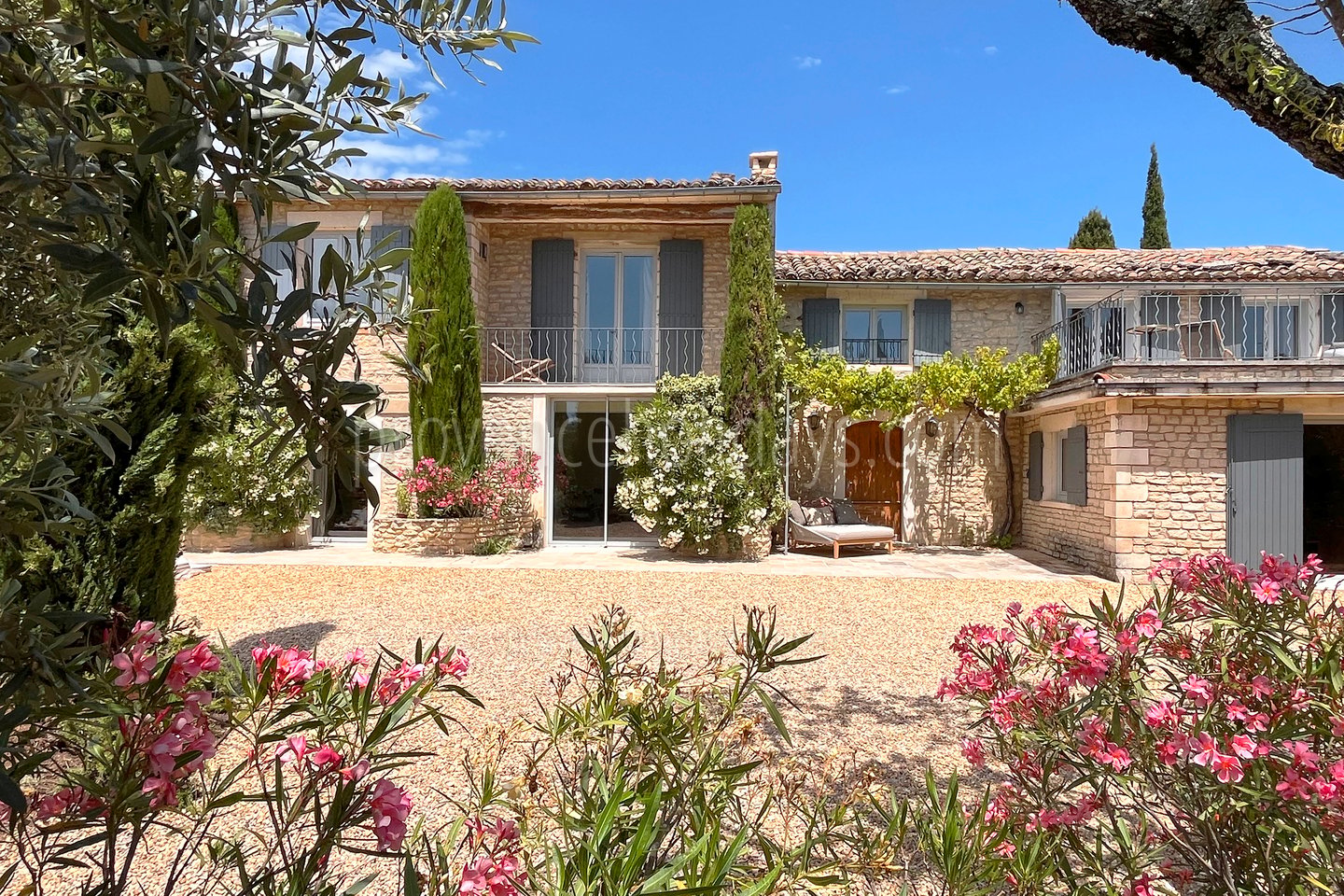 41 - Villa Kermès: Villa: Exterior