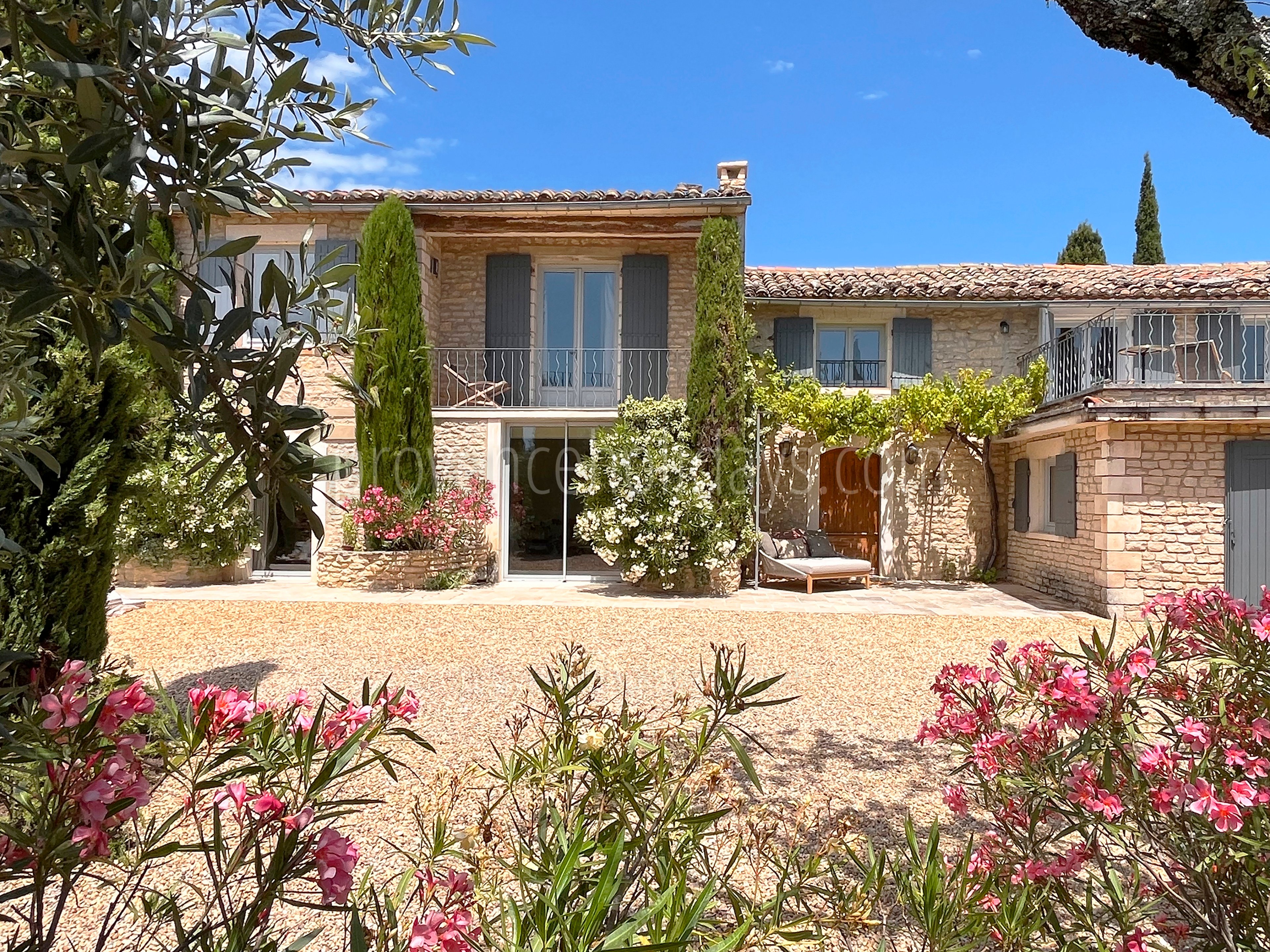 41 - Villa Kermès: Villa: Exterior