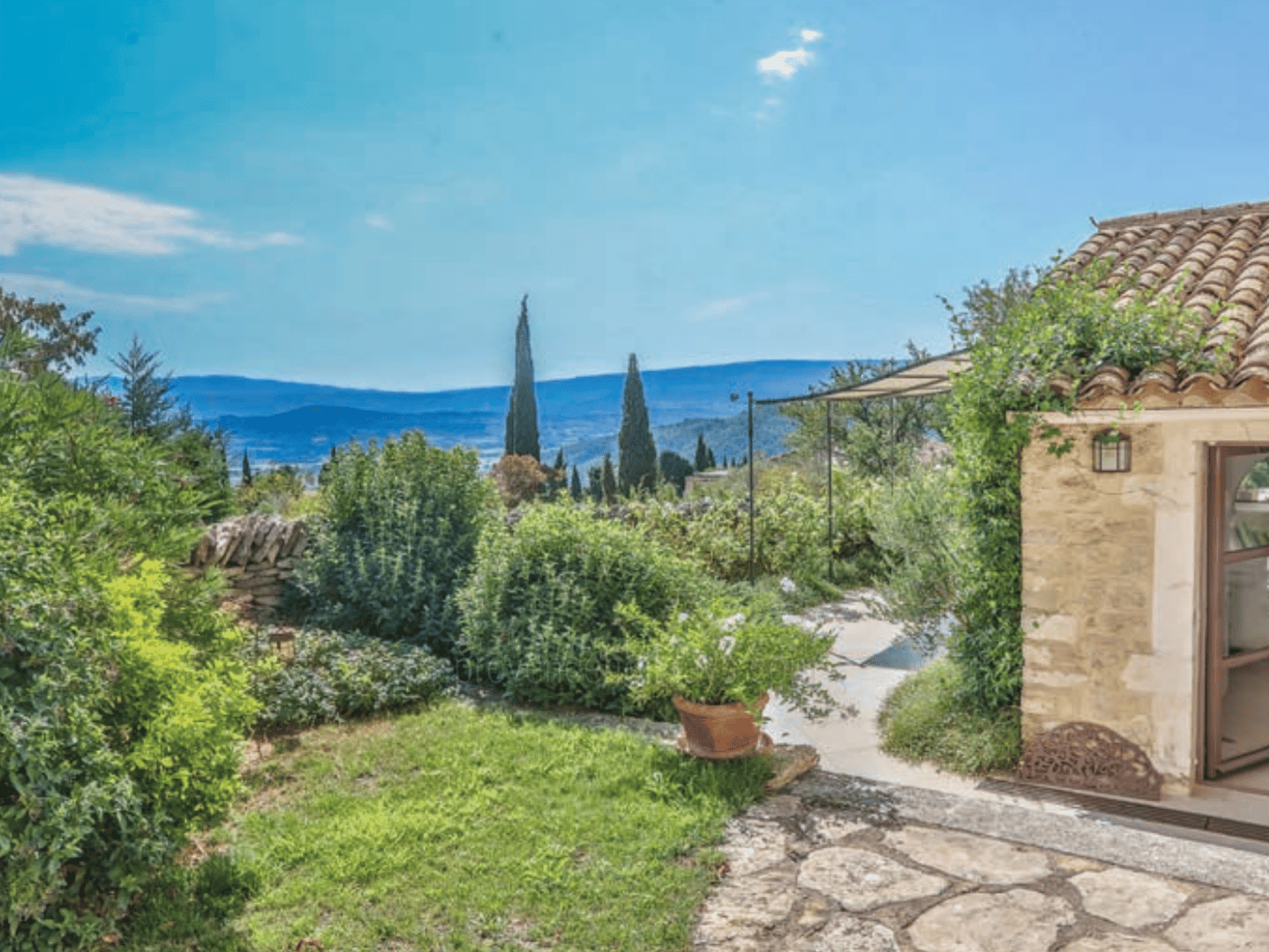 3 - Mas du Petit Luberon: Villa: Exterior