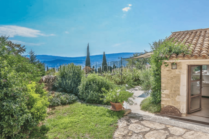 28 - Mas du Petit Luberon: Villa: Exterior