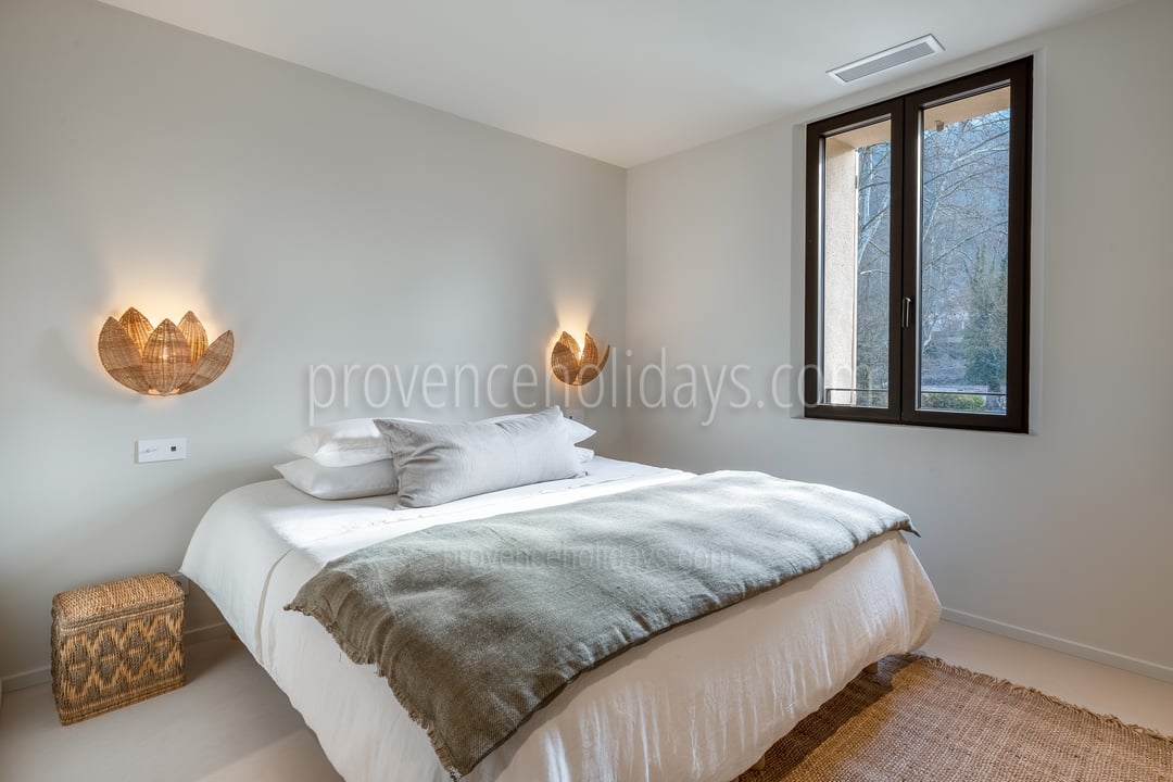 31 - Domaine de la Sorgue: Villa: Bedroom
