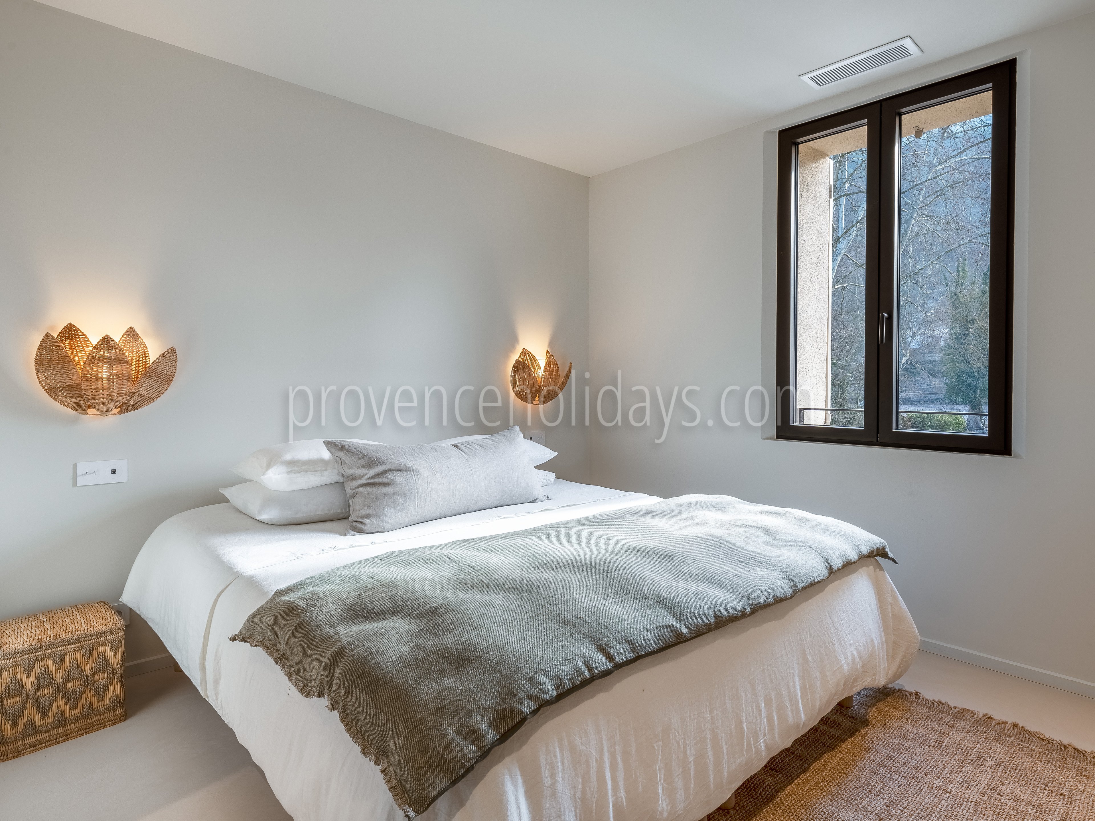 31 - Domaine de la Sorgue: Villa: Bedroom