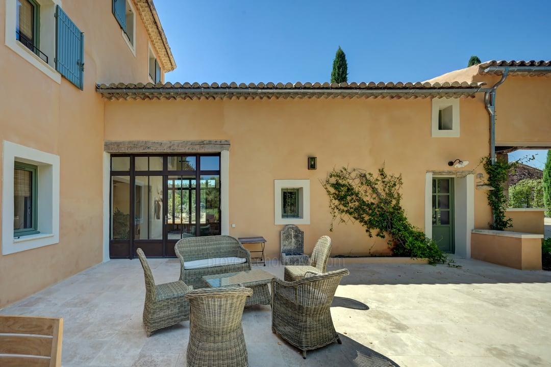 92 - Le Mas de Prestige: Villa: Exterior