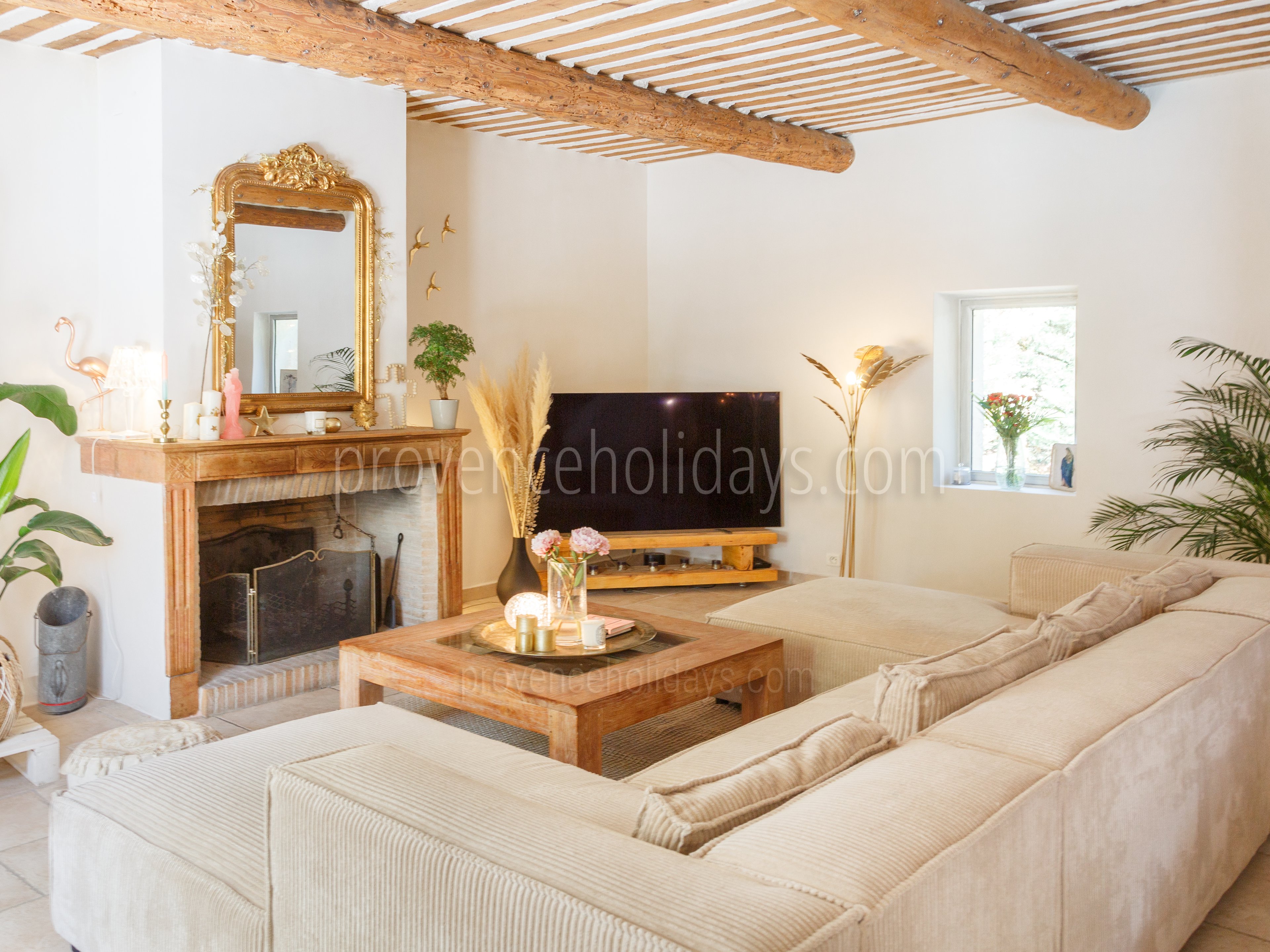 20 - Le Mas Chopin: Villa: Interior
