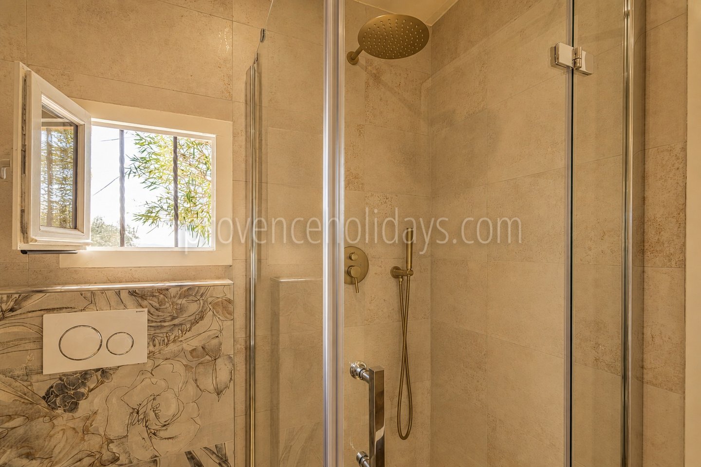 21 - Villa Caleous: Villa: Bathroom