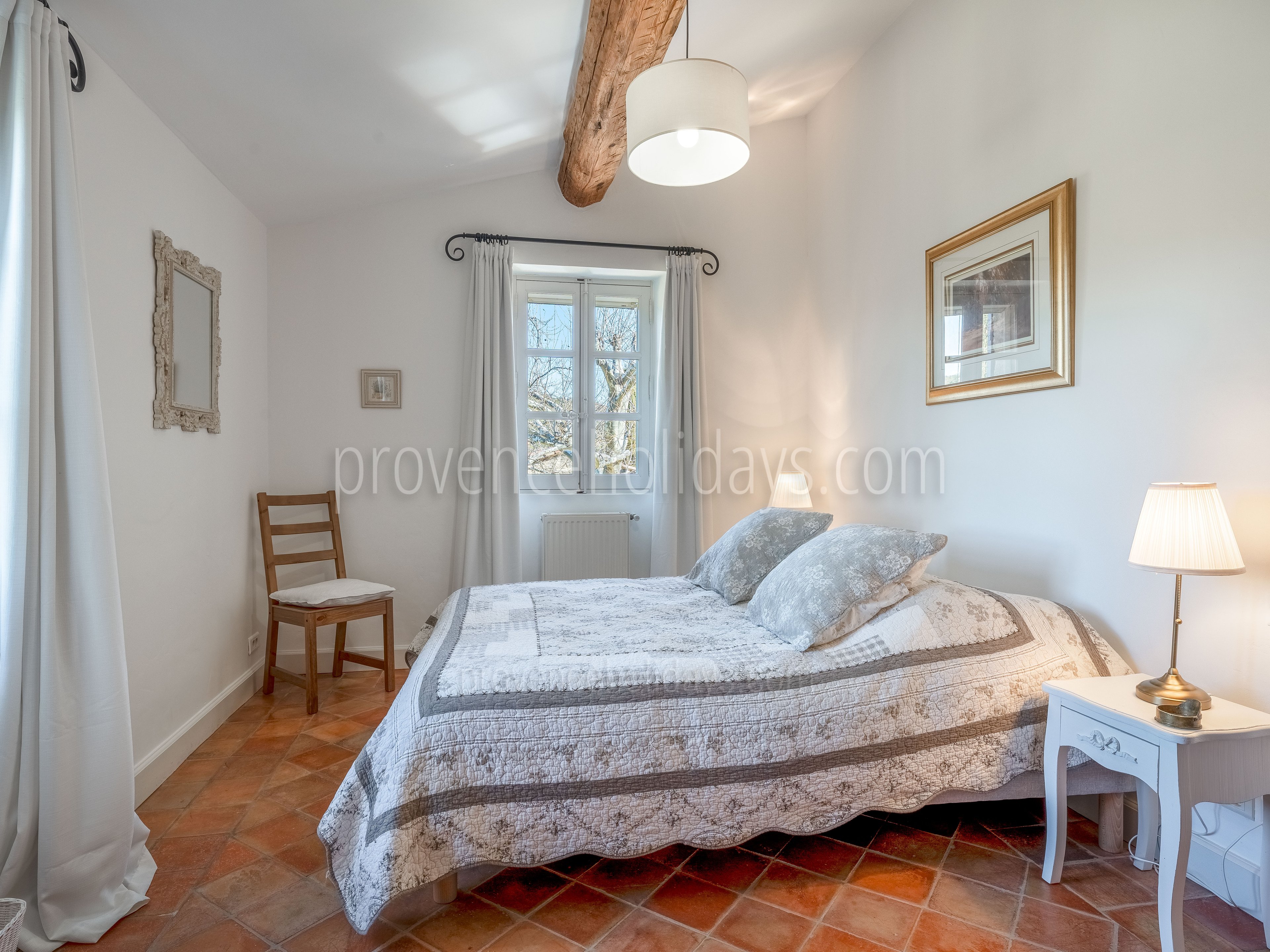 19 - Le Mas de Bonnieux: Villa: Bedroom