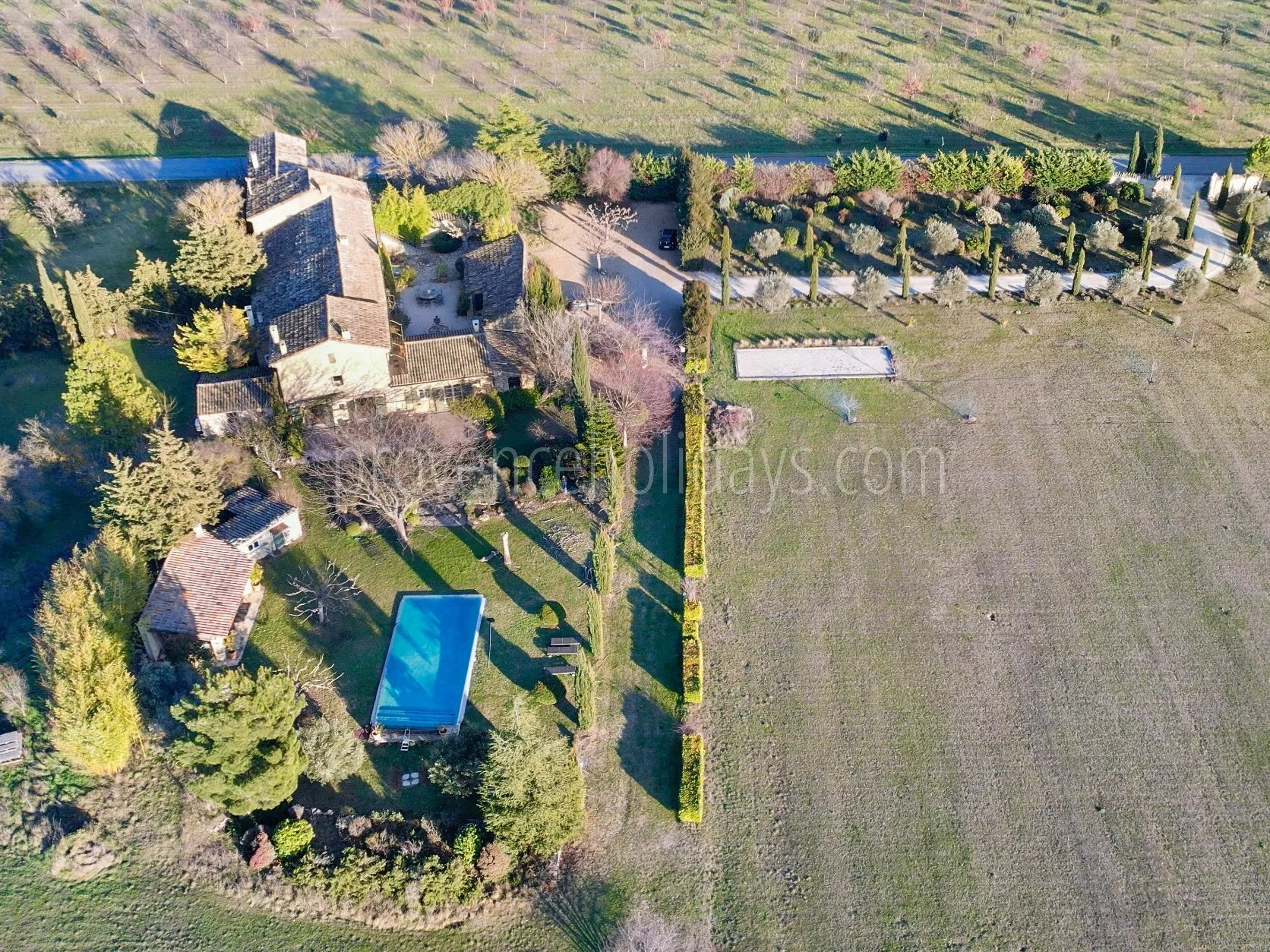23 - Character mas in Gordes: Villa: Exterior