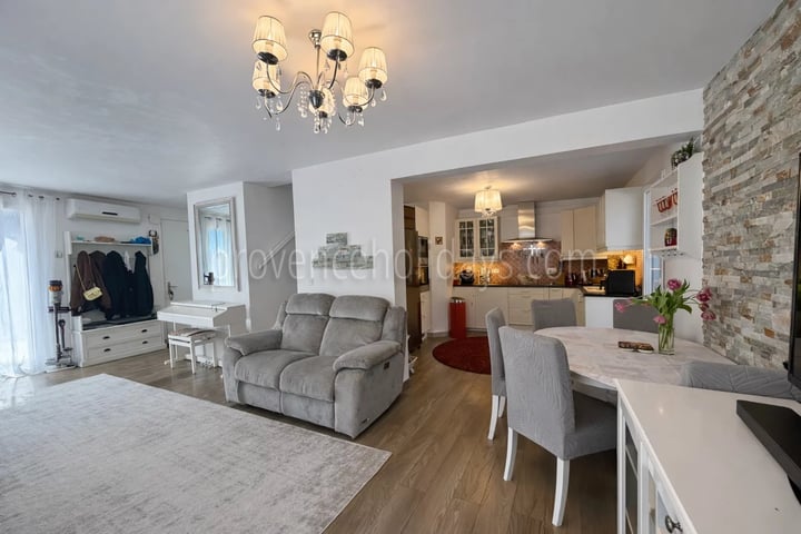 4 - Huis met kelder in Grimaud: Villa: Interior