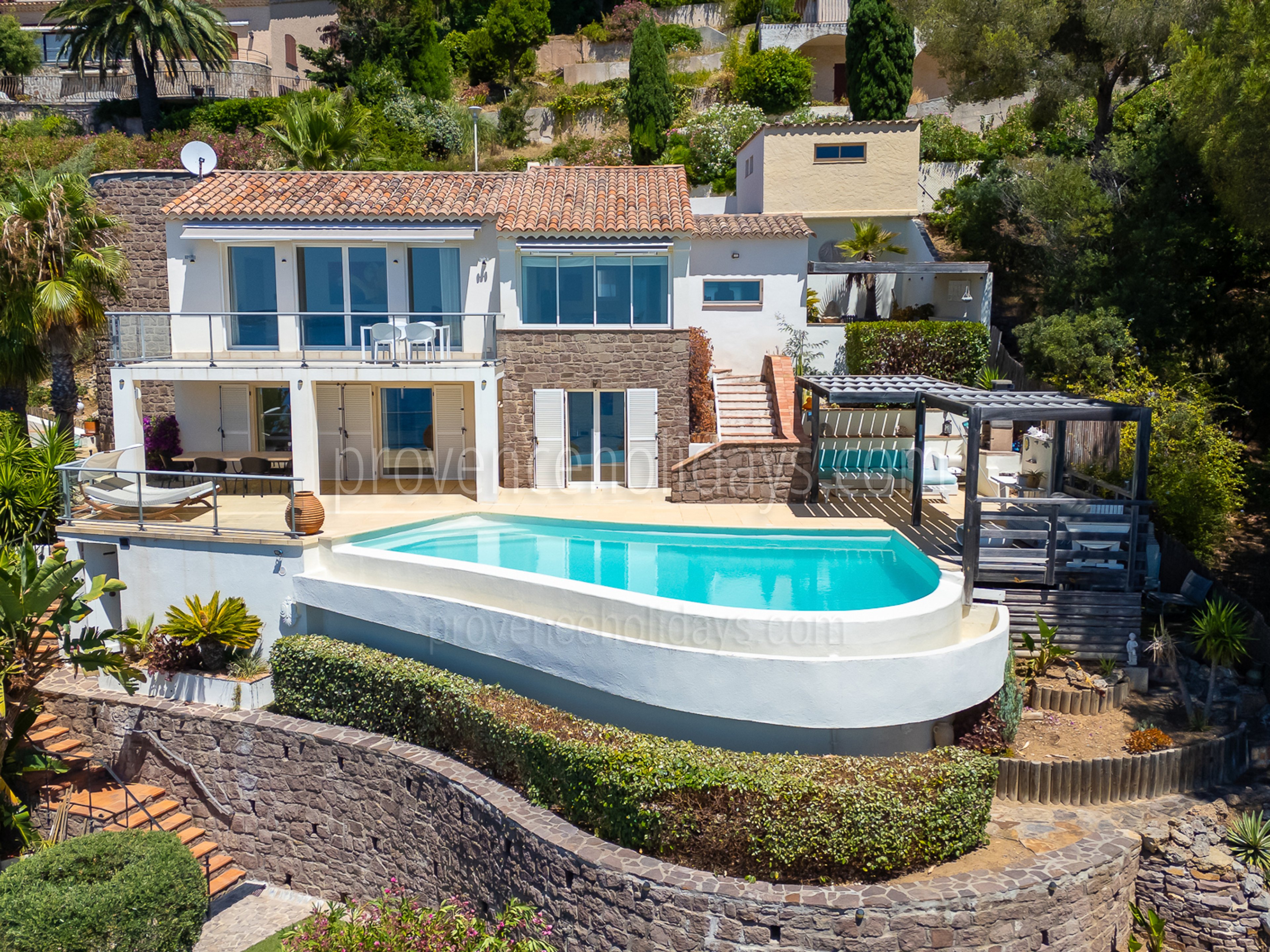 1 - Villa Issa: Villa: Exterior