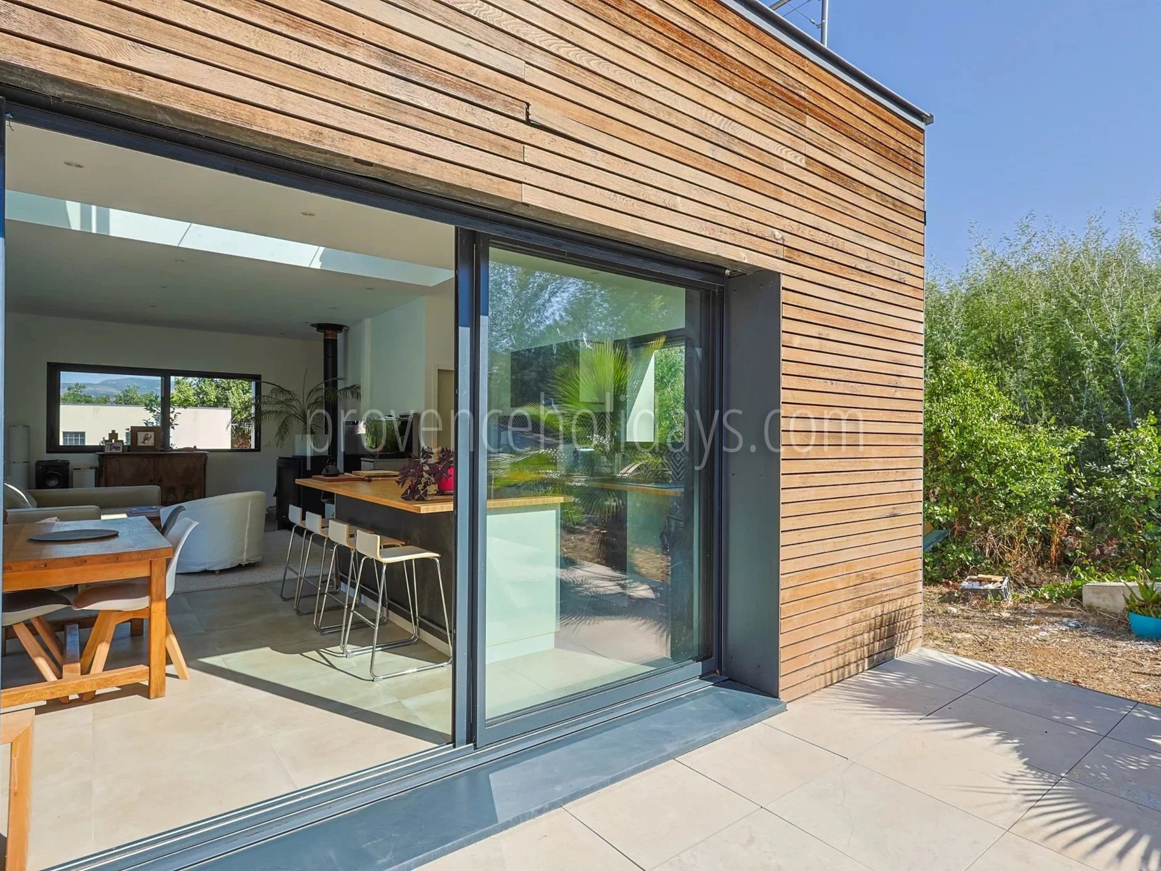 21 - Maison contemporaine à Grimaud: Villa: Exterior