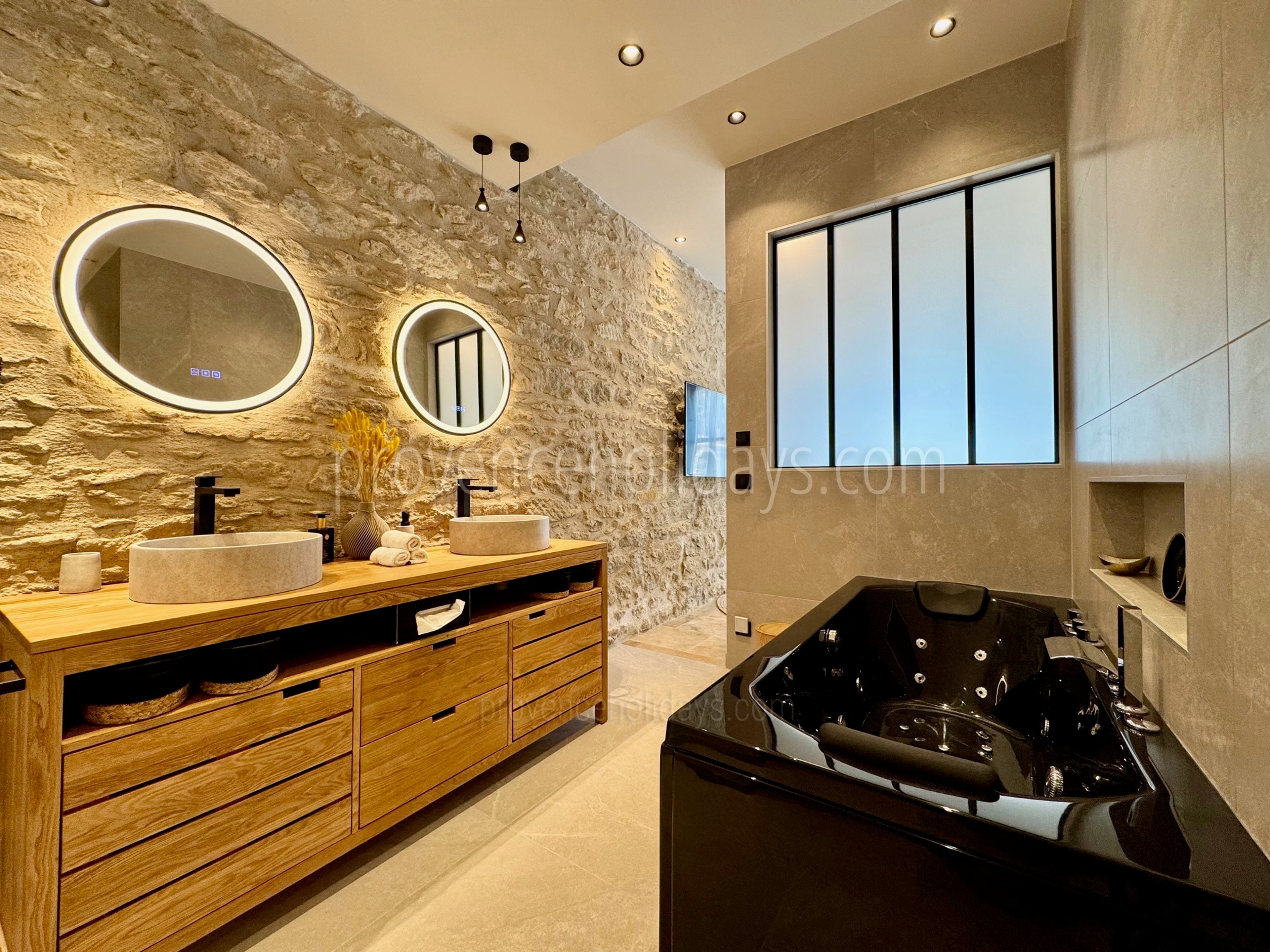 48 - Mas de l\'Oiseau: Villa: Bathroom