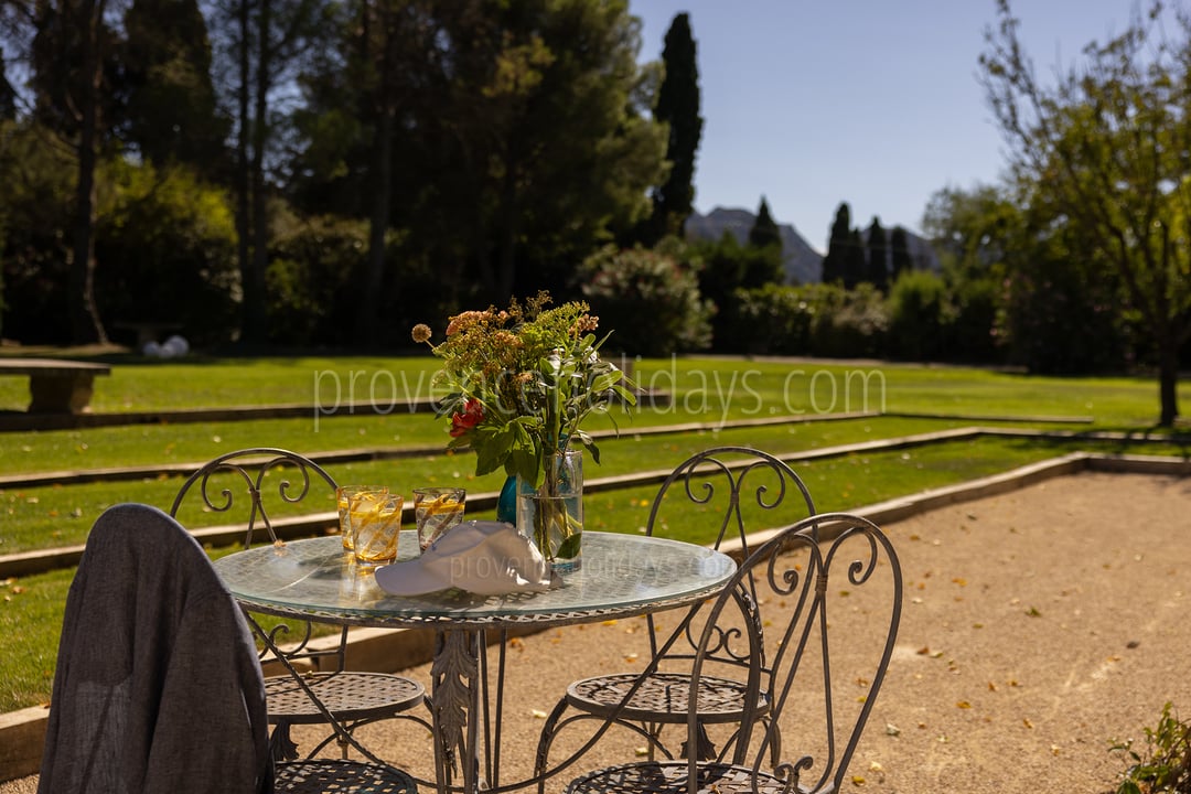 13 - Le Mas des Magnans: Villa: Exterior