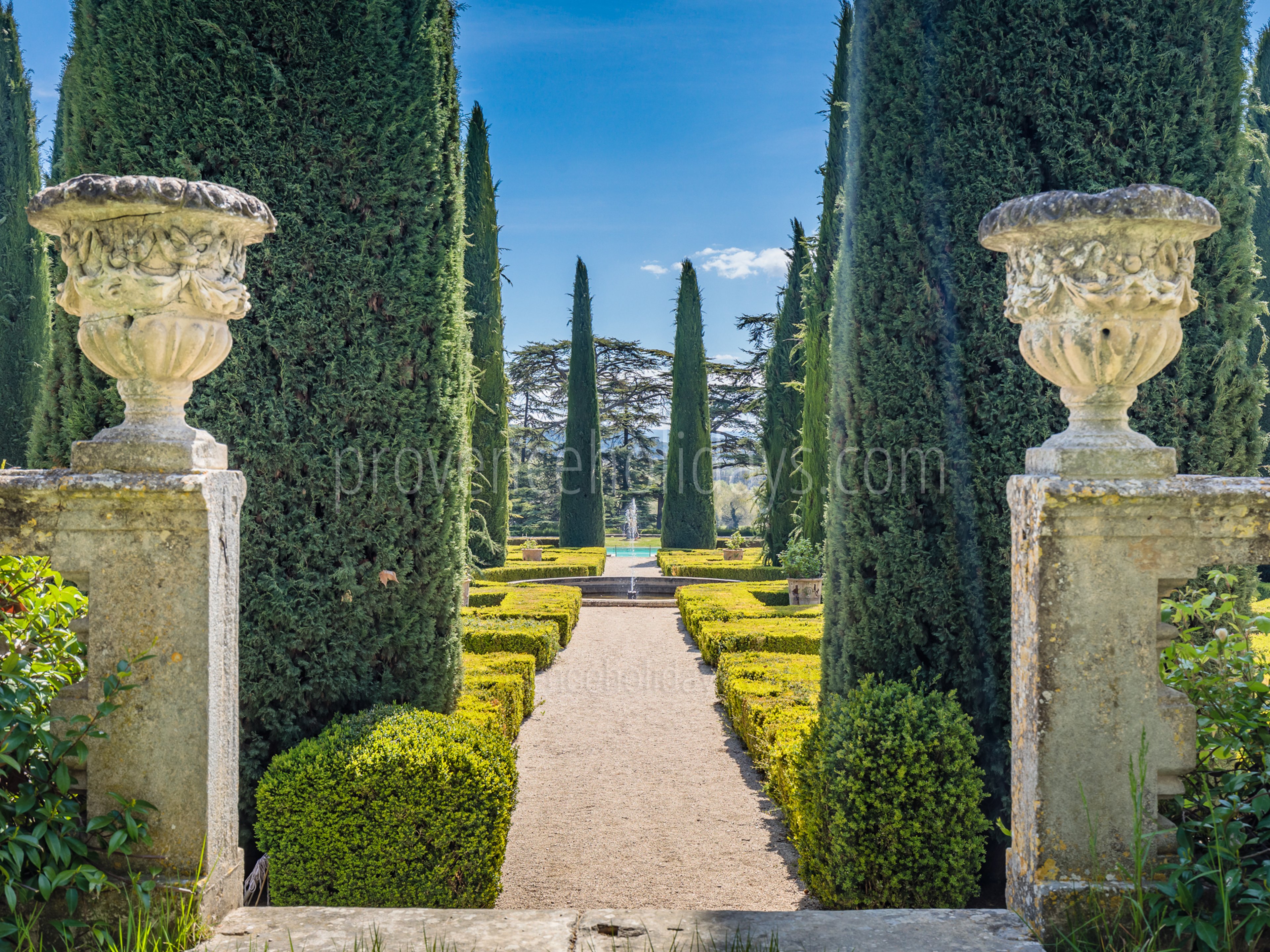 8 - Domaine de Luberon: Villa: Exterior