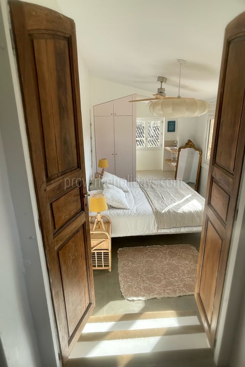 16 - Le Hameau de Goult: Villa: Bedroom 3