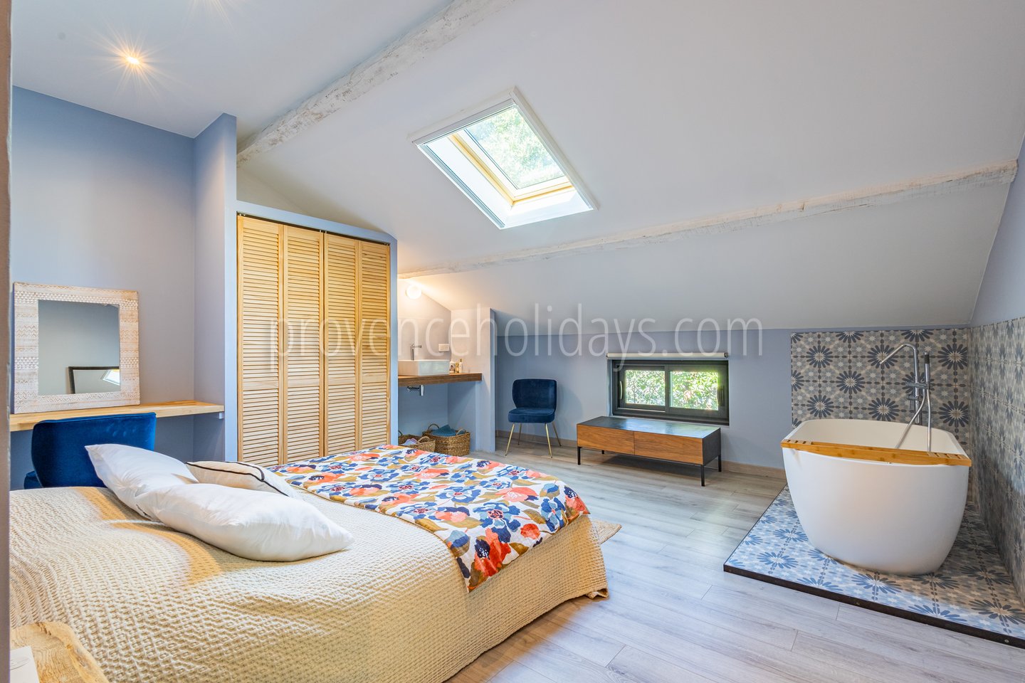 50 - L\'Atelier Provençal: Villa: Bedroom