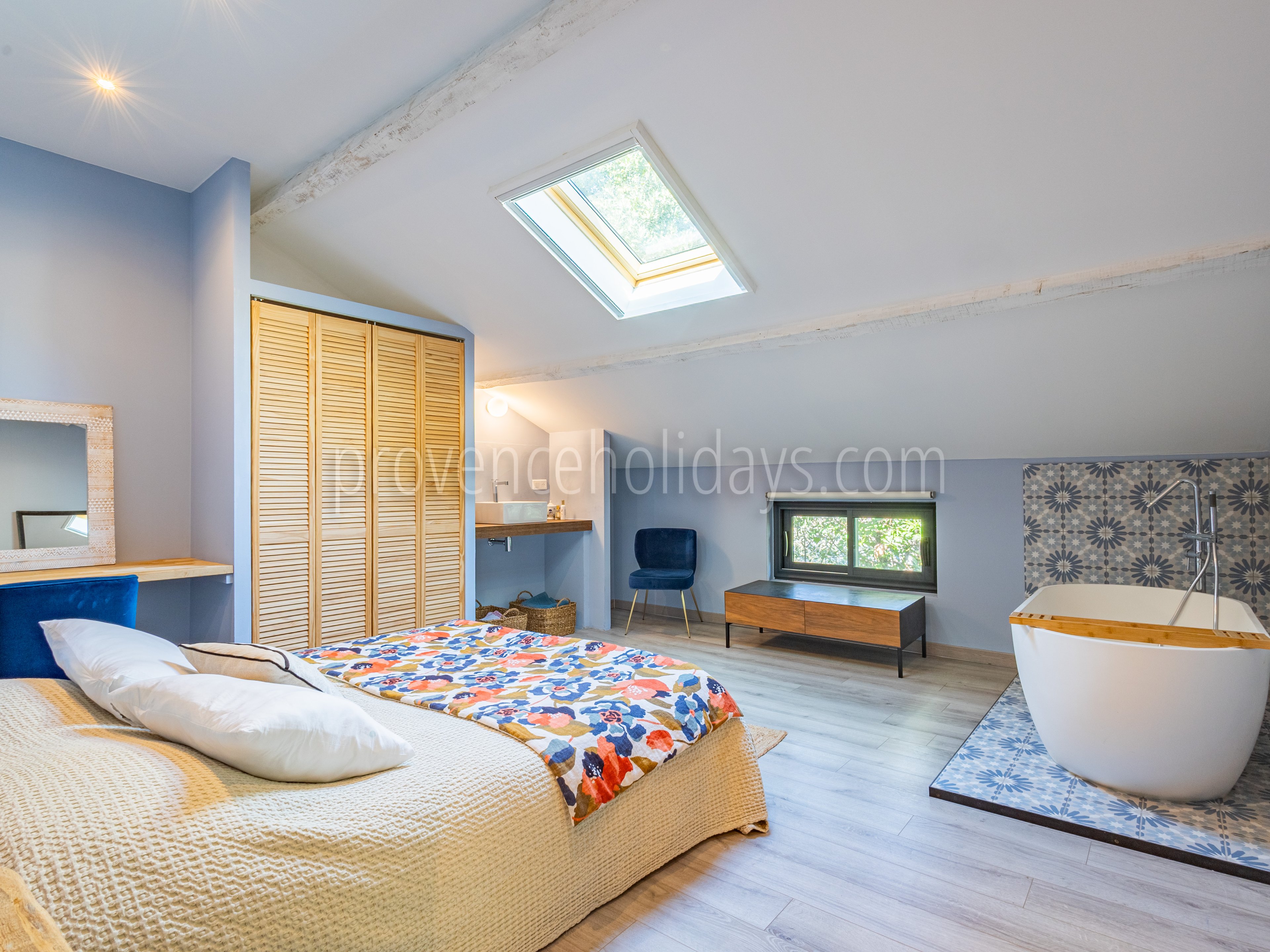 50 - L\'Atelier Provençal: Villa: Bedroom