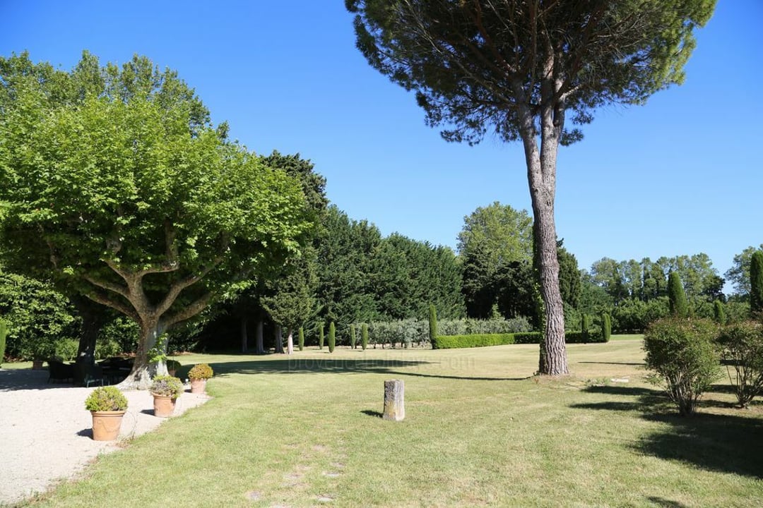 14 - Mas Saint-Andiol: Villa: Exterior
