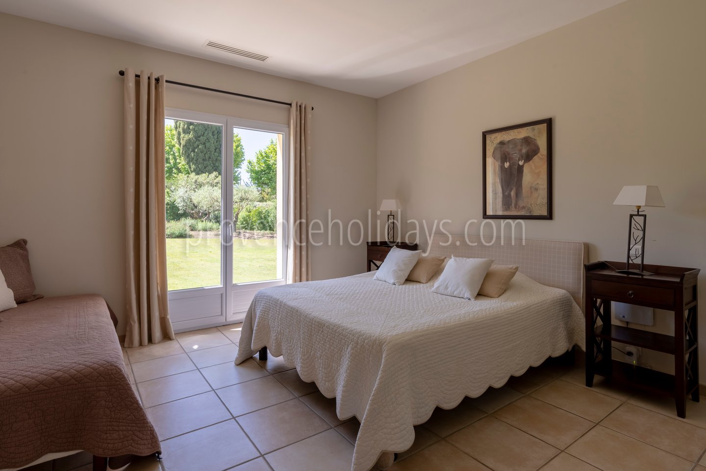 22 - Chez Alare: Villa: Bedroom