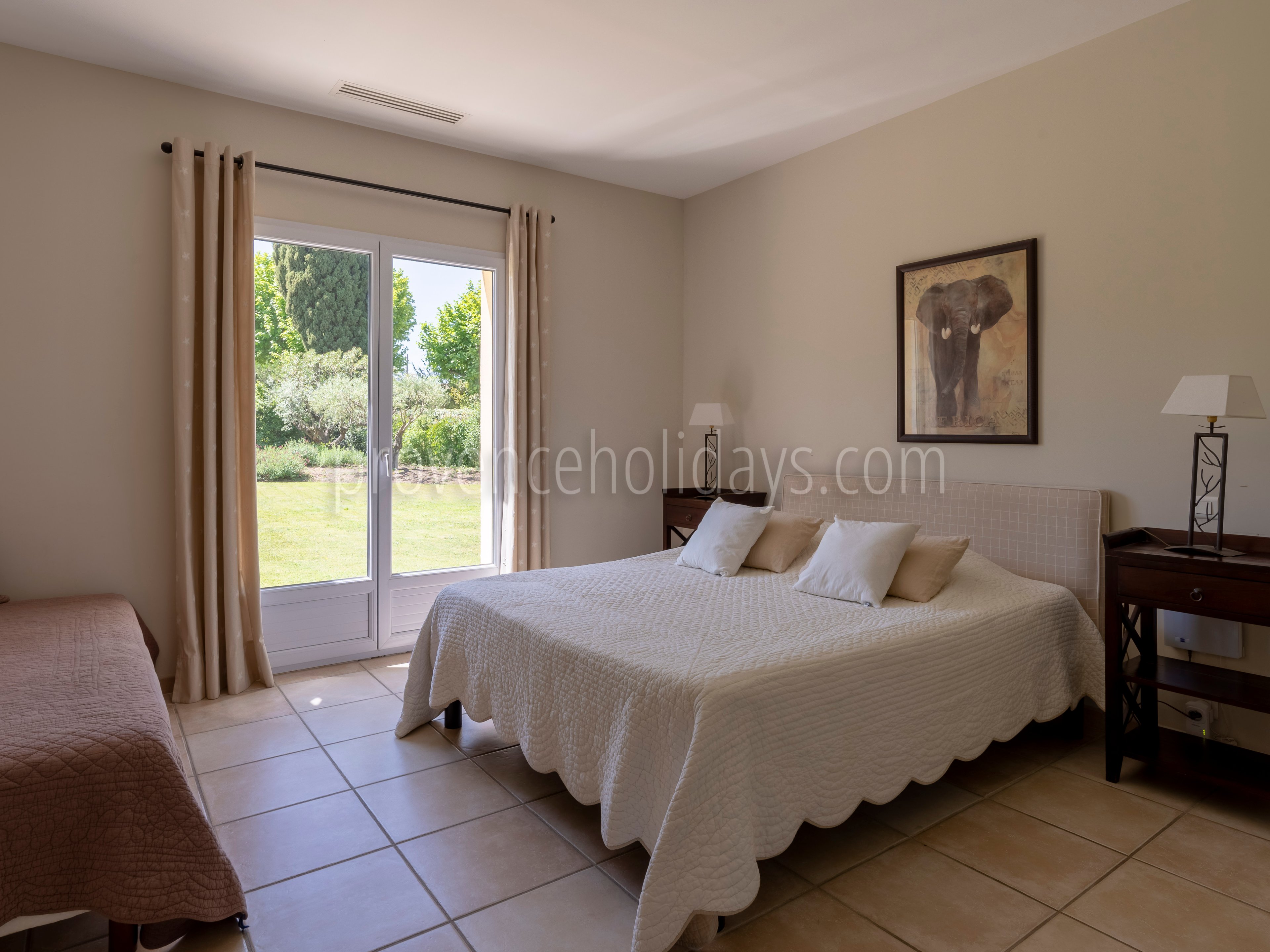 22 - Chez Alare: Villa: Bedroom