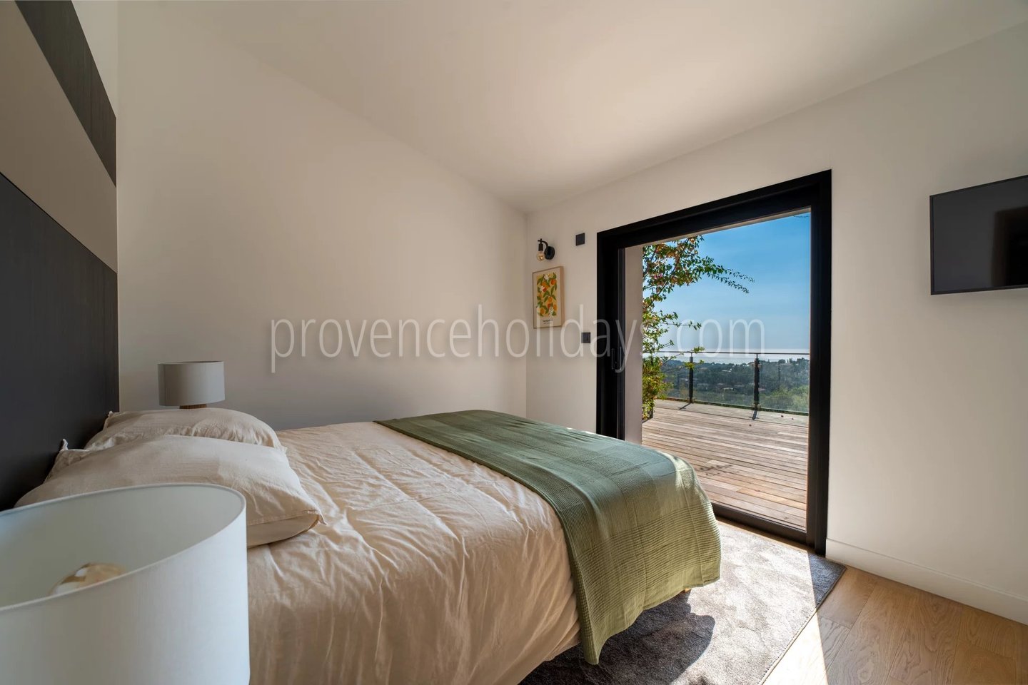 14 - Hedendaagse villa in Cavalaire-sur-Mer: Villa: Bedroom