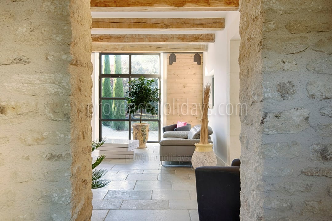 30 - Le Mas de la Pinède: Villa: Interior