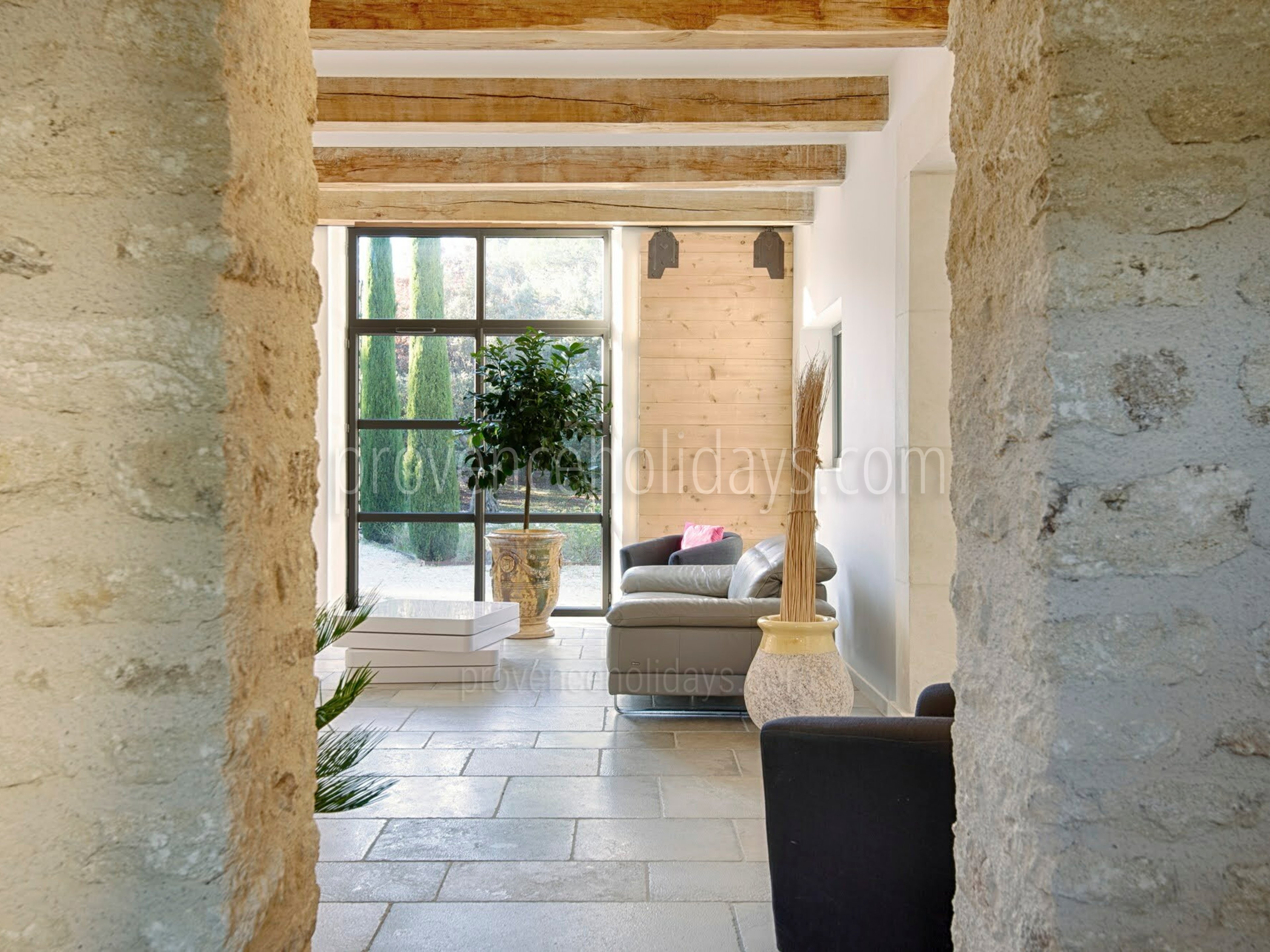 30 - Le Mas de la Pinède: Villa: Interior