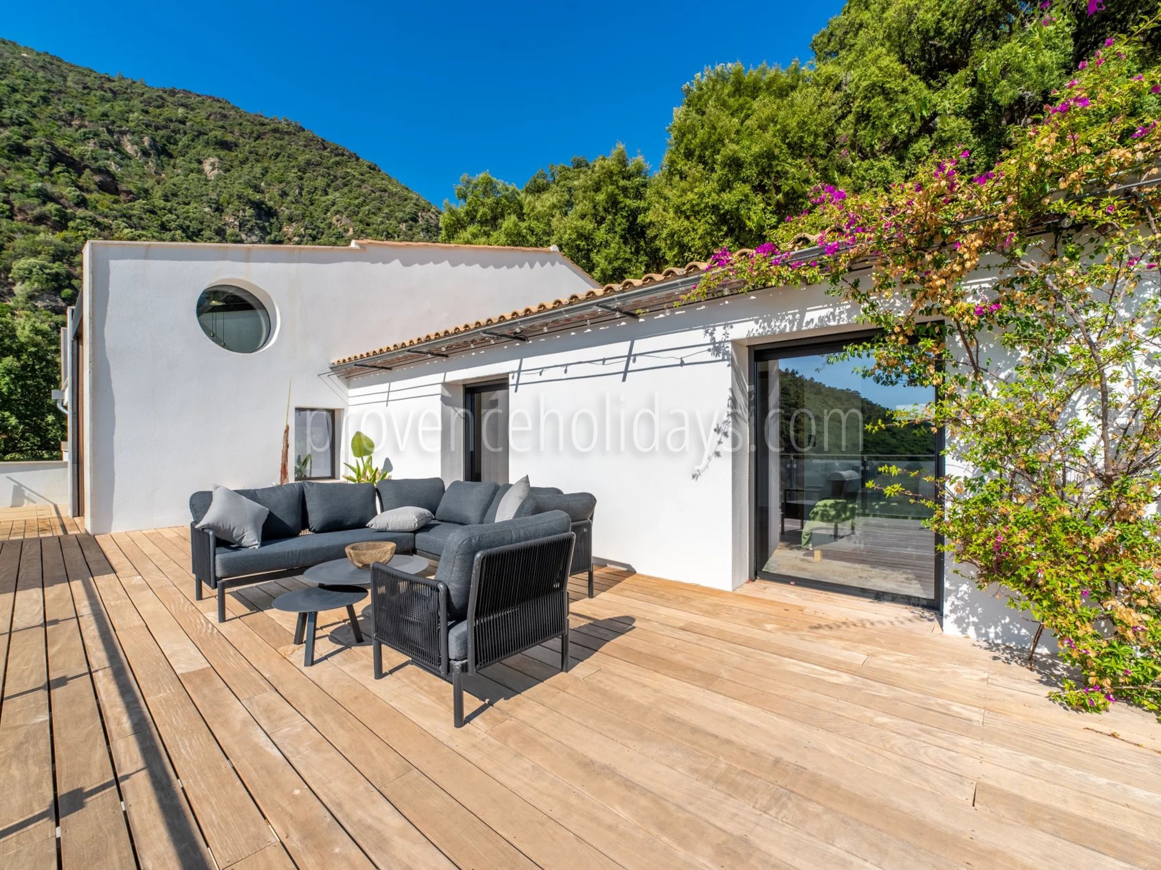 51 - Hedendaagse villa in Cavalaire-sur-Mer: Villa: Pool