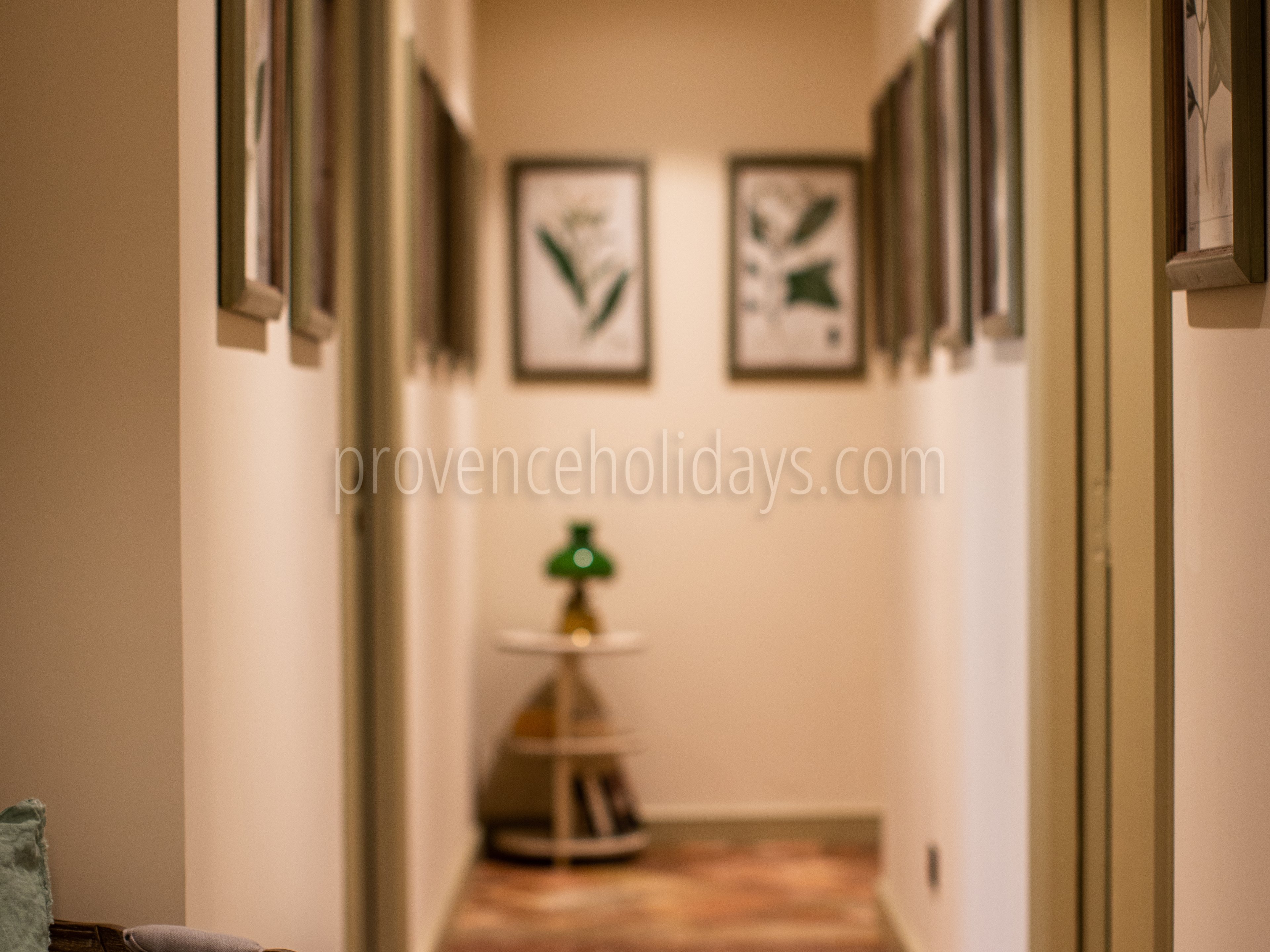 7 - Villa La Vigne: Villa: Interior