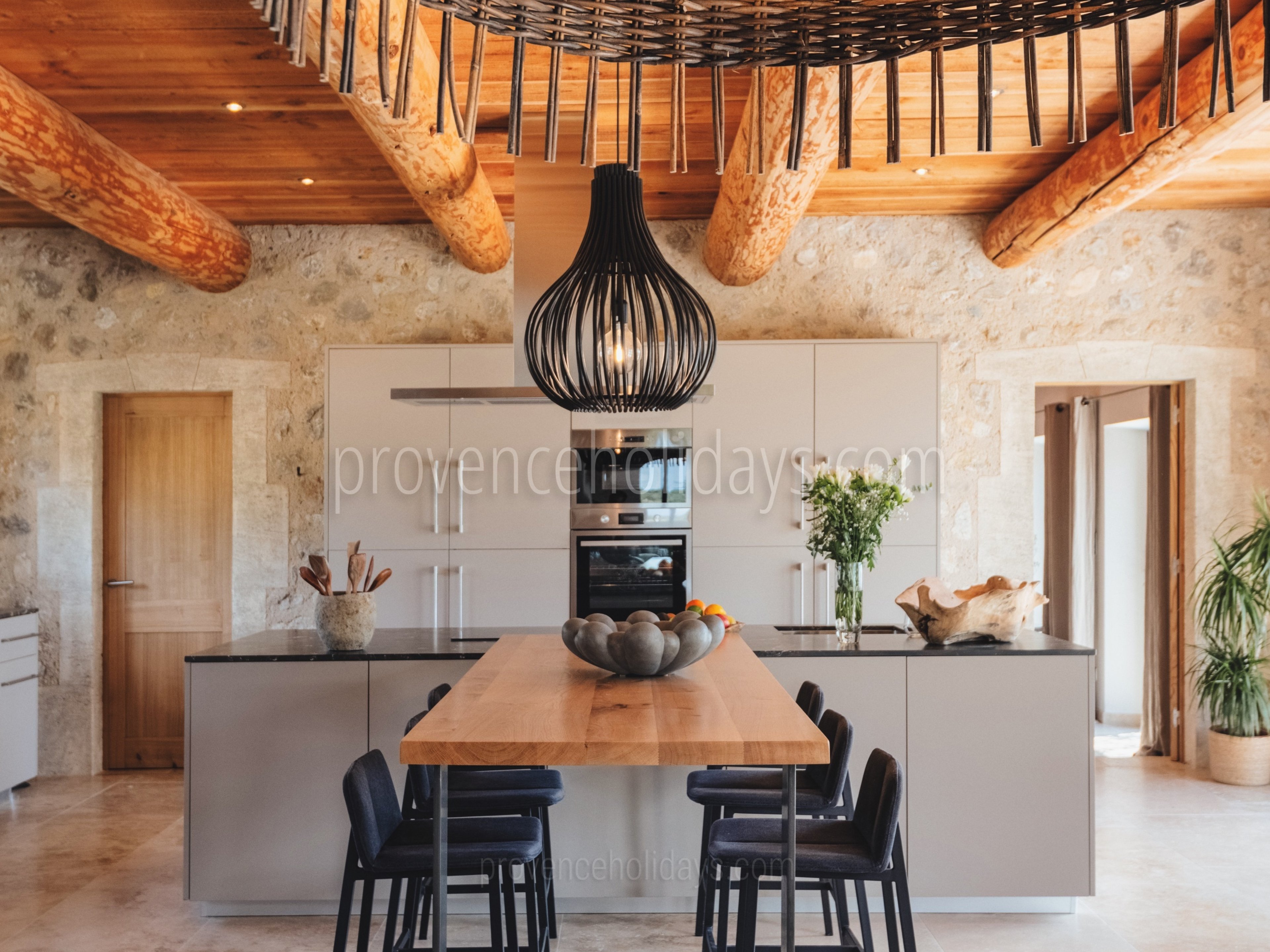 24 - Mas de Pierre: Villa: Interior