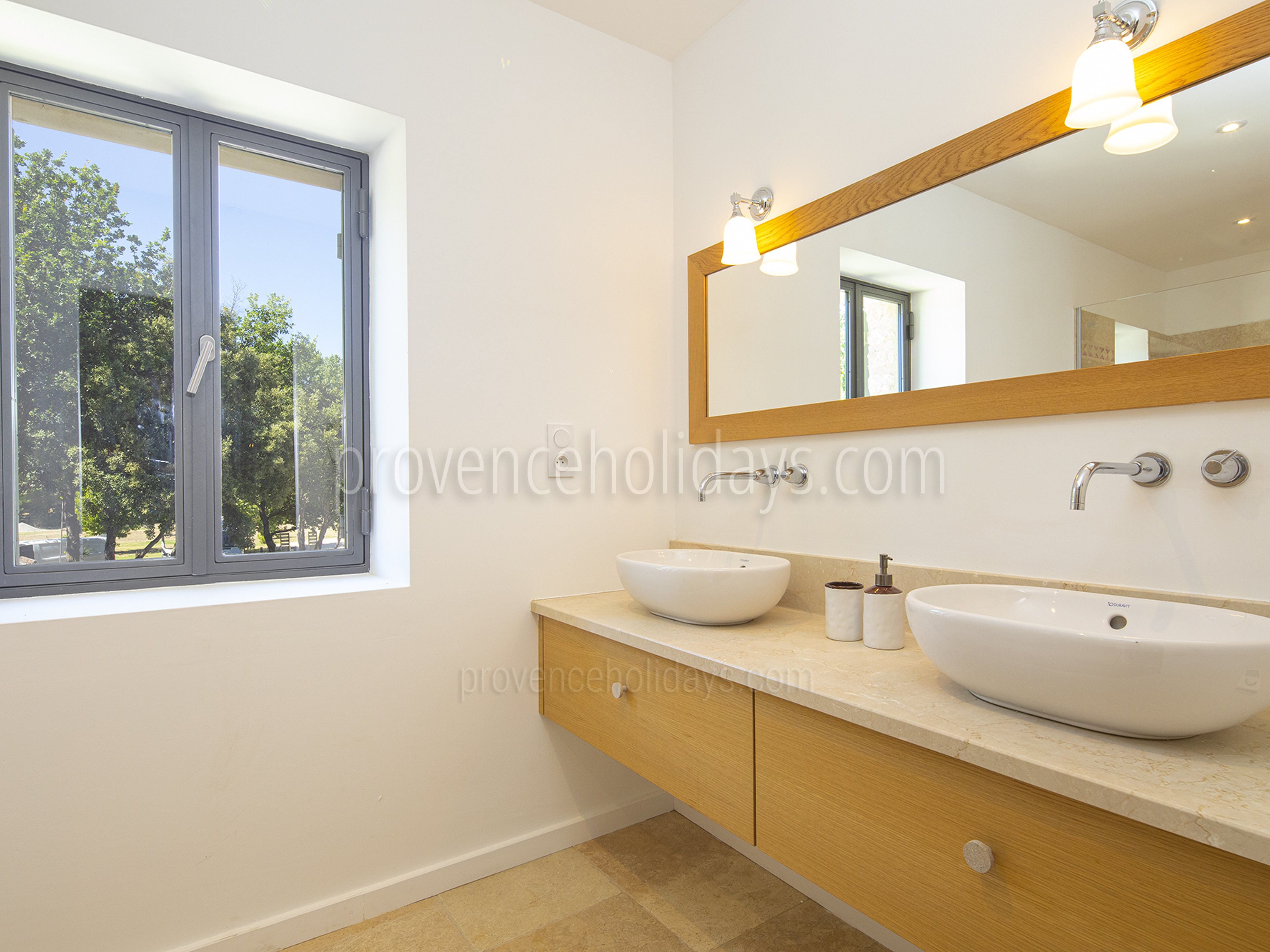 36 - Mas du Carlet: Villa: Bathroom