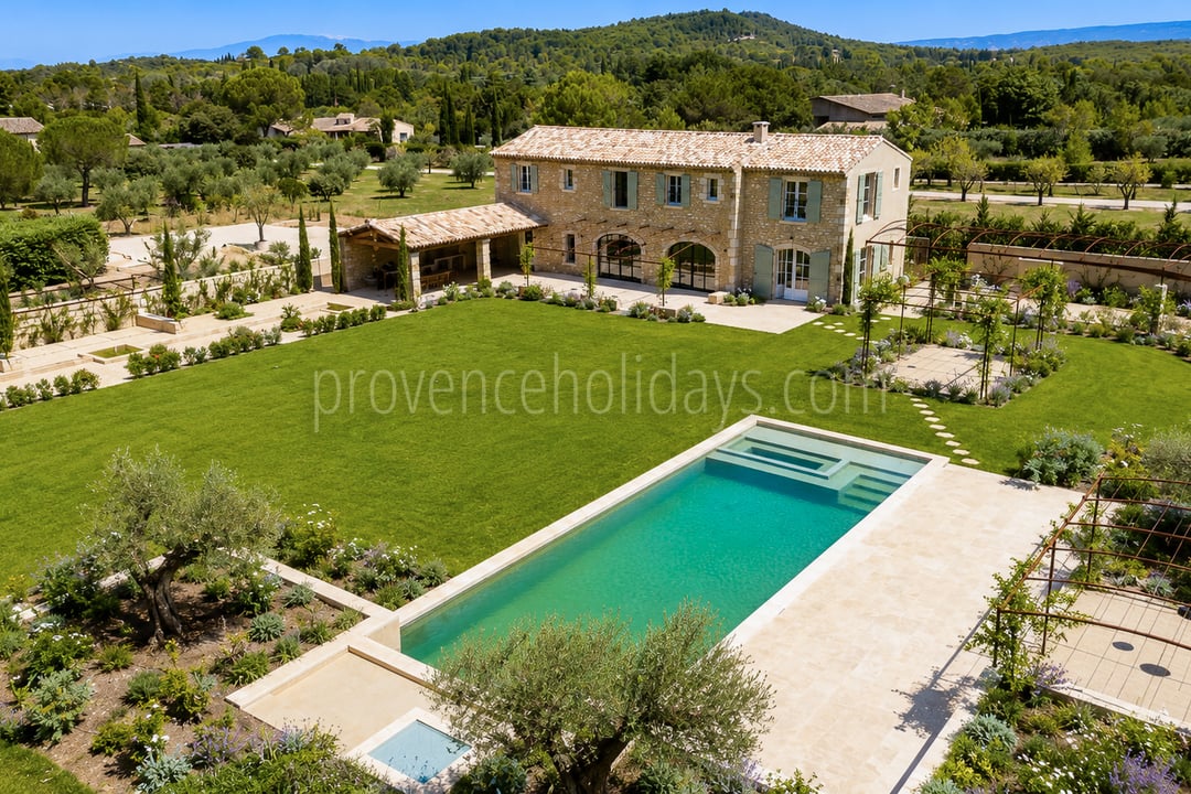 10 - Mas provençal à Eygalières: Villa: Exterior